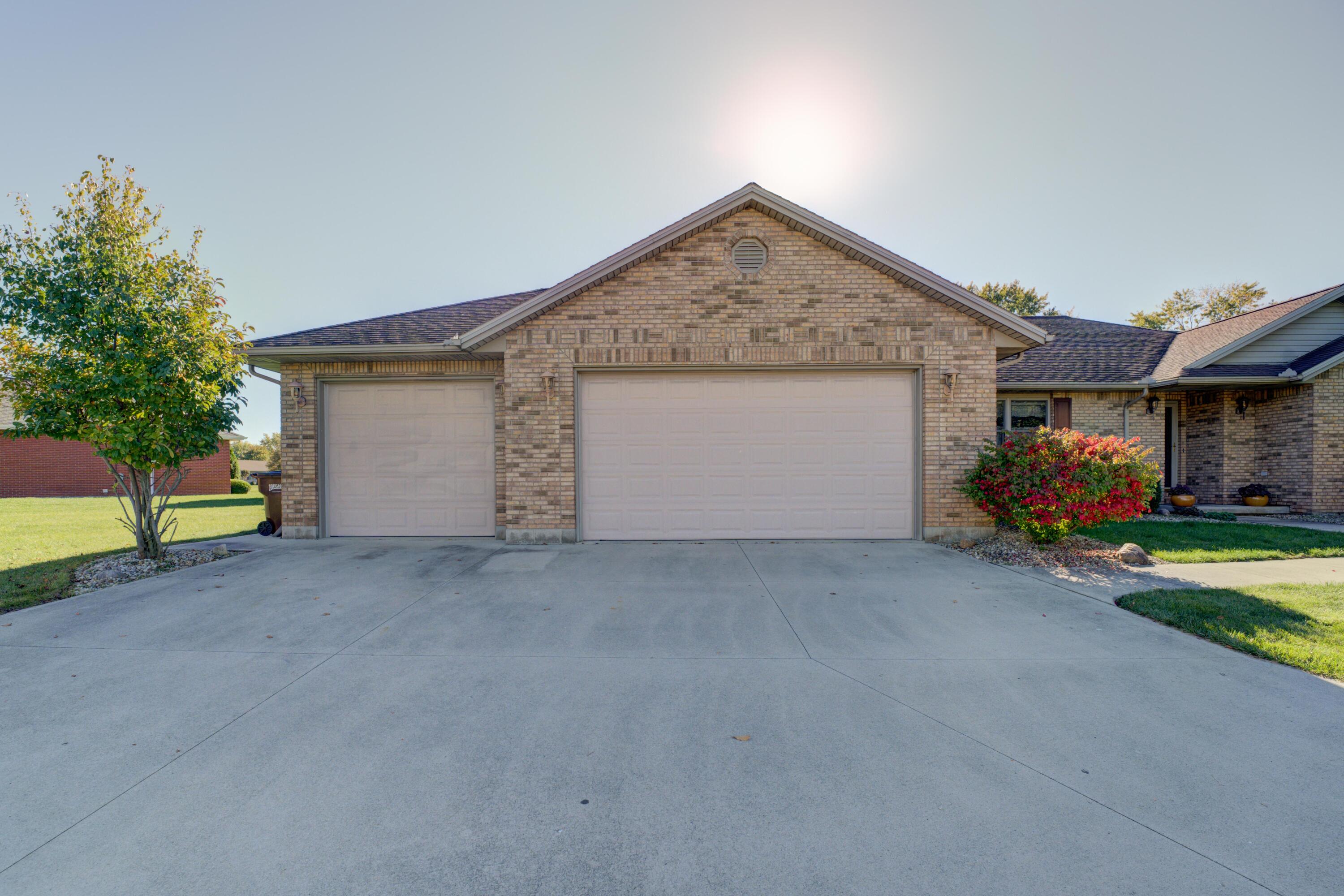 104 Warwick, Greenville, Ohio 45331