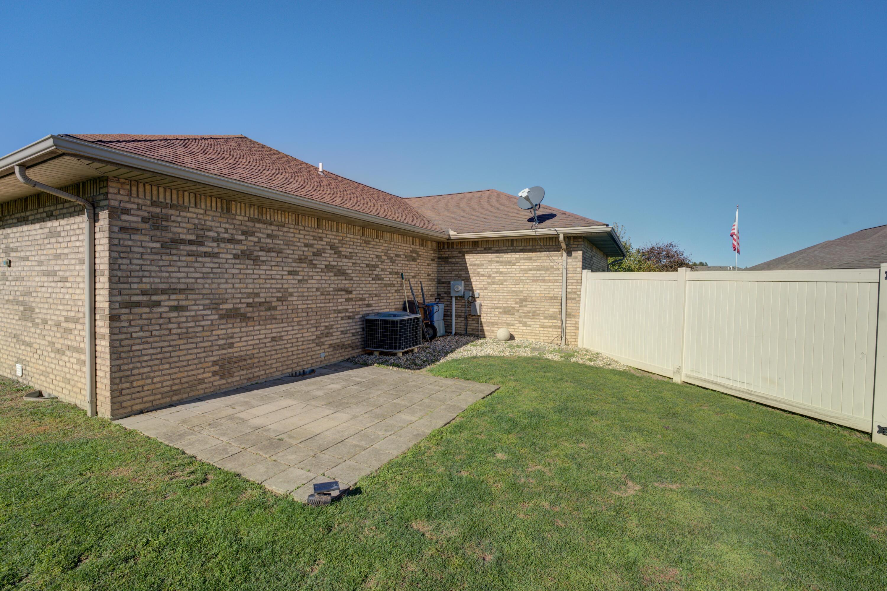 104 Warwick, Greenville, Ohio 45331