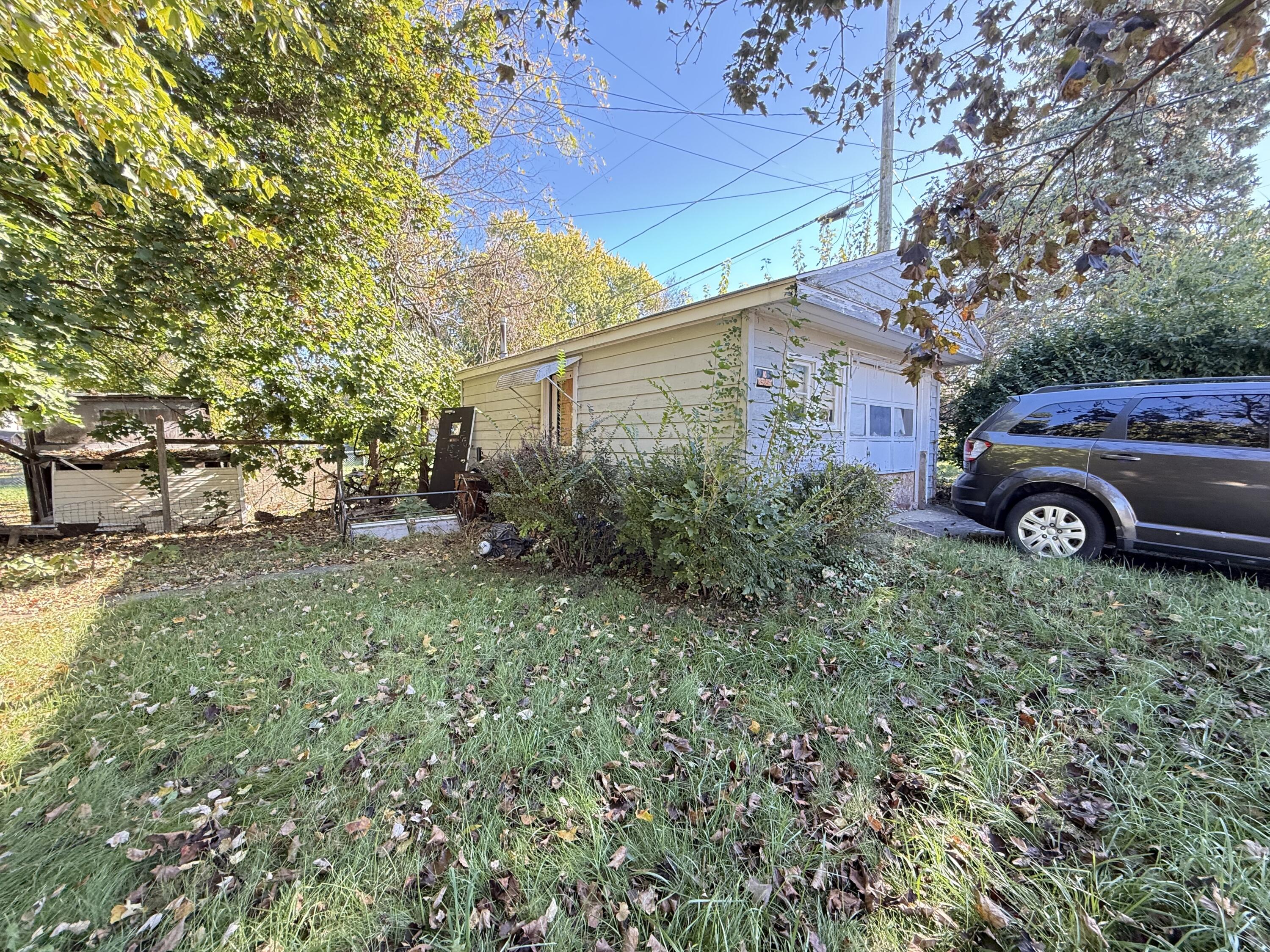 2103 Larch, Springfield, Ohio 45503