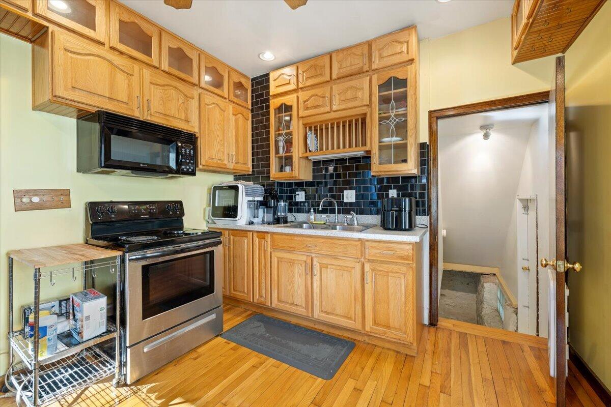 1454 Limestone, Springfield, Ohio 45503