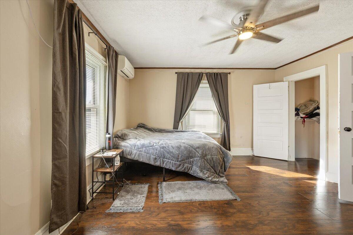 1454 Limestone, Springfield, Ohio 45503