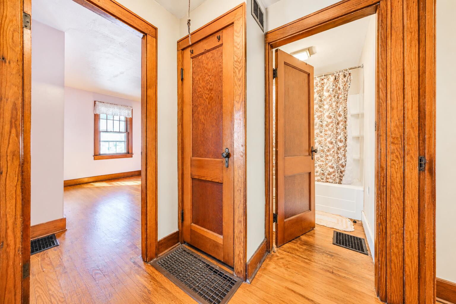 2057 Hillside, Springfield, Ohio 45503