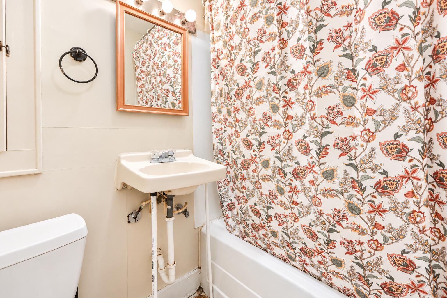 2057 Hillside, Springfield, Ohio 45503