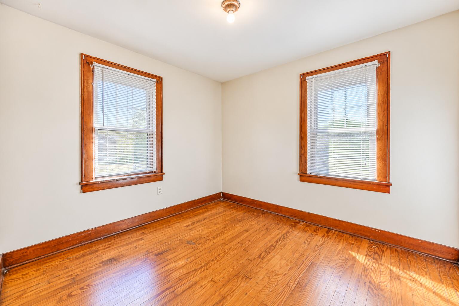 2057 Hillside, Springfield, Ohio 45503