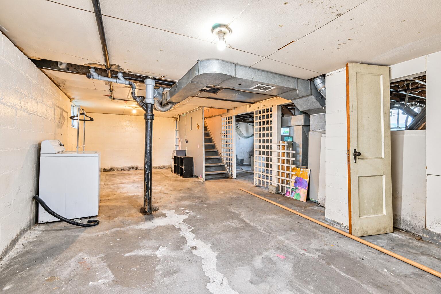 2057 Hillside, Springfield, Ohio 45503