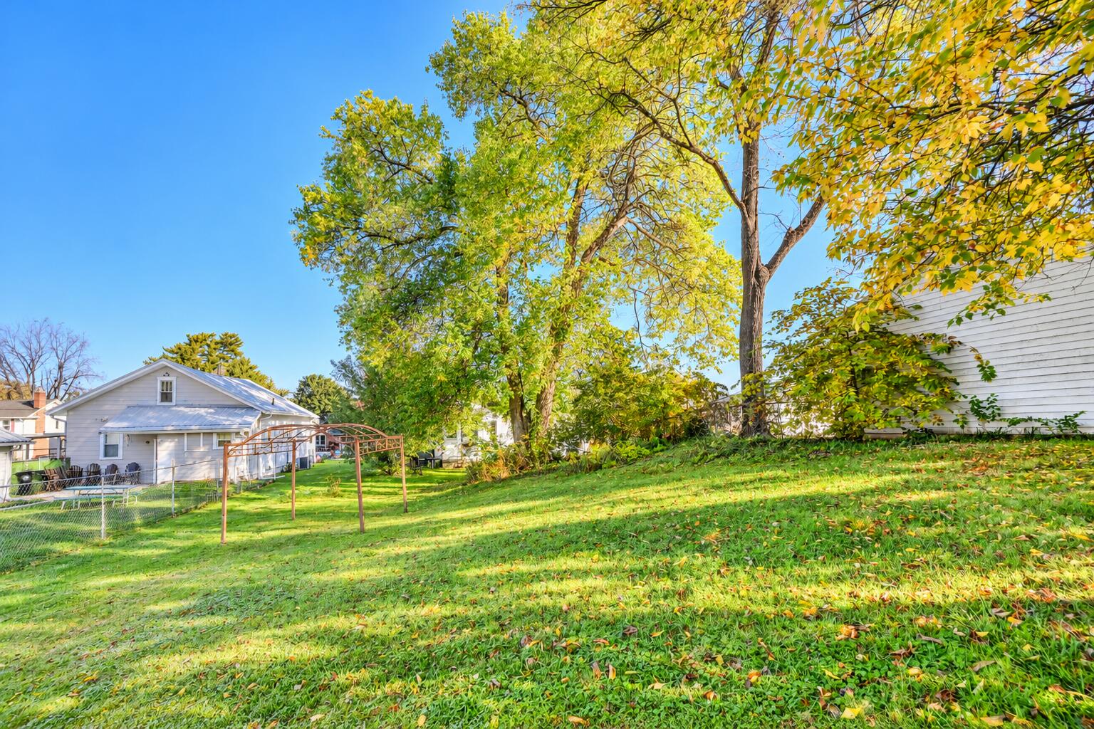 2057 Hillside, Springfield, Ohio 45503