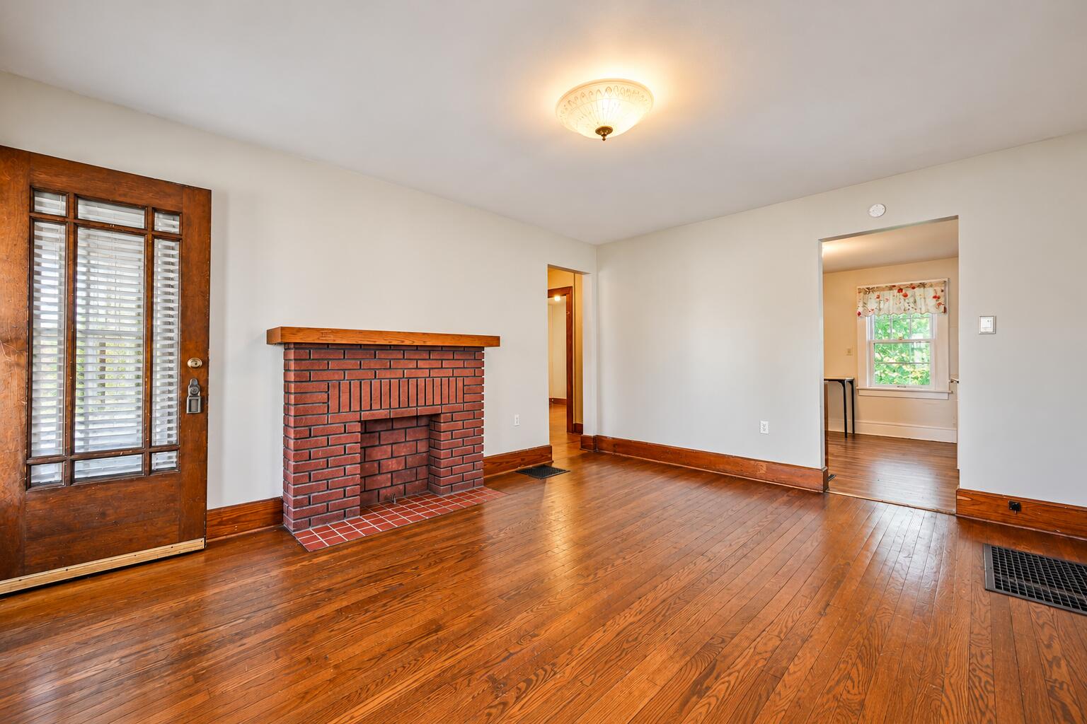 2057 Hillside, Springfield, Ohio 45503