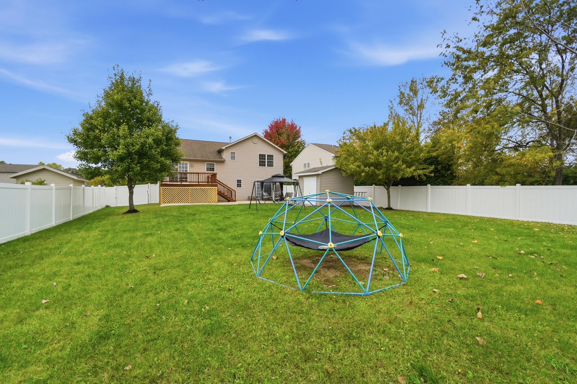 1089 Parkview, Troy, Ohio 45373