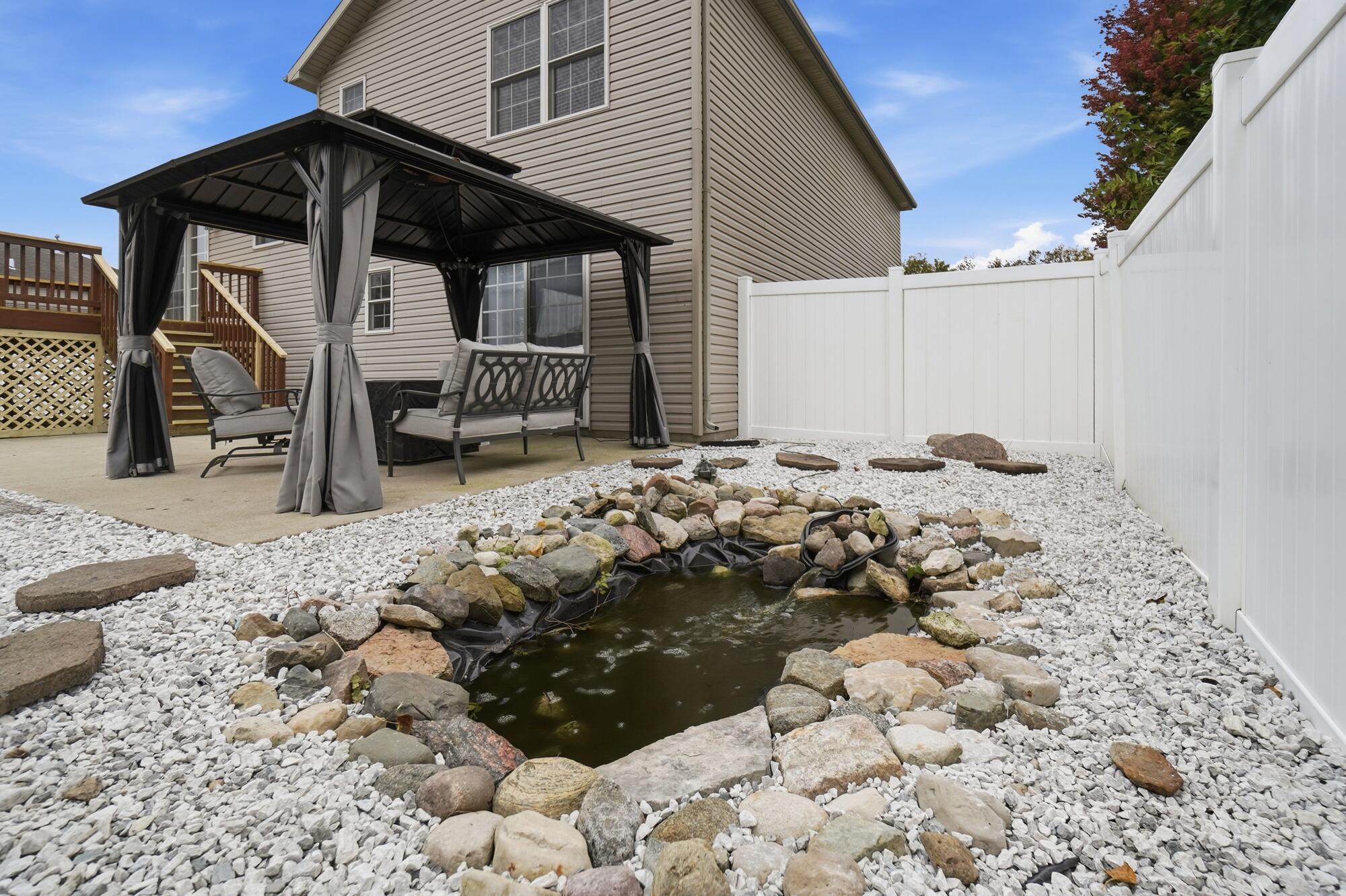 1089 Parkview, Troy, Ohio 45373