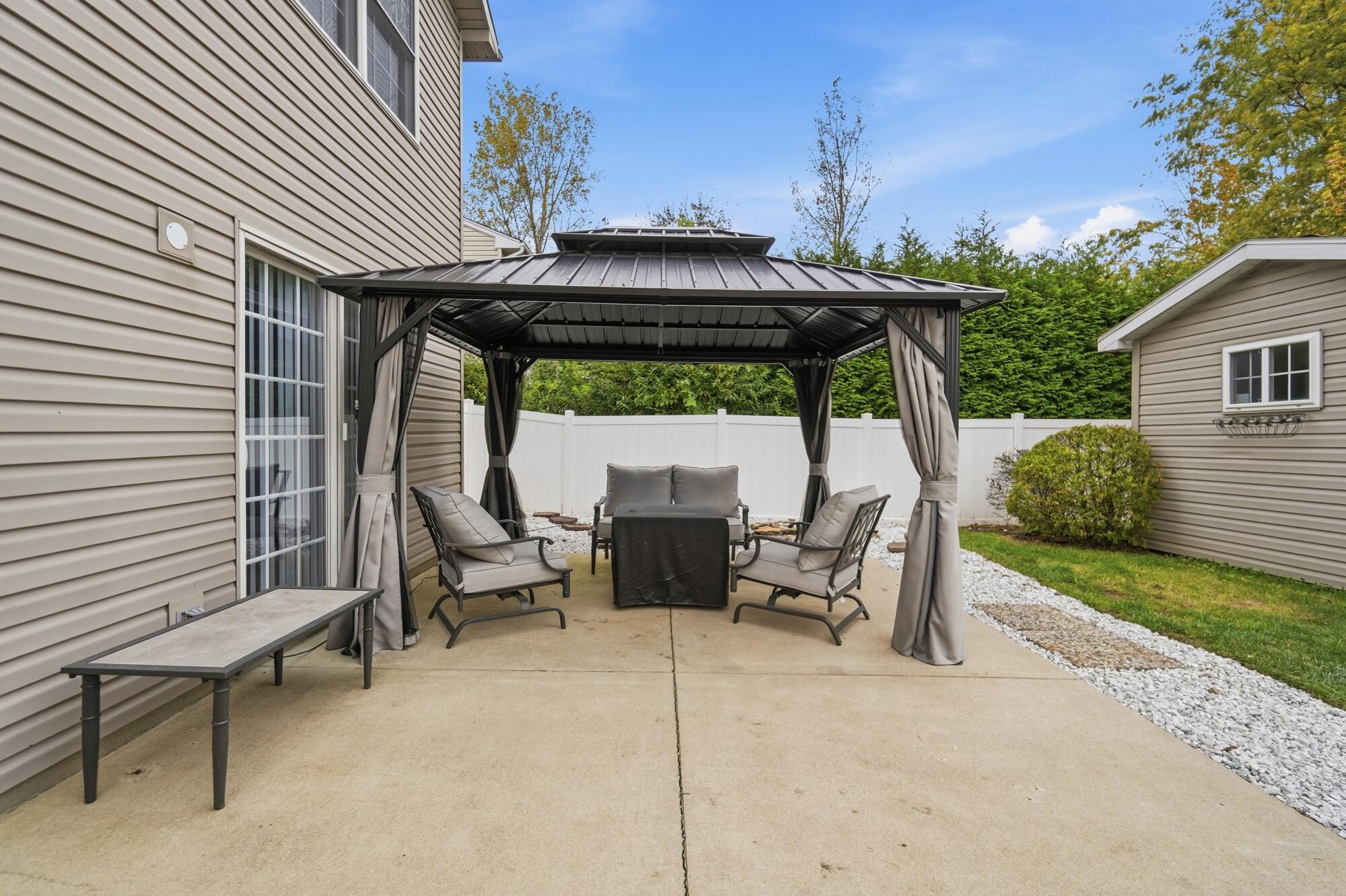 1089 Parkview, Troy, Ohio 45373