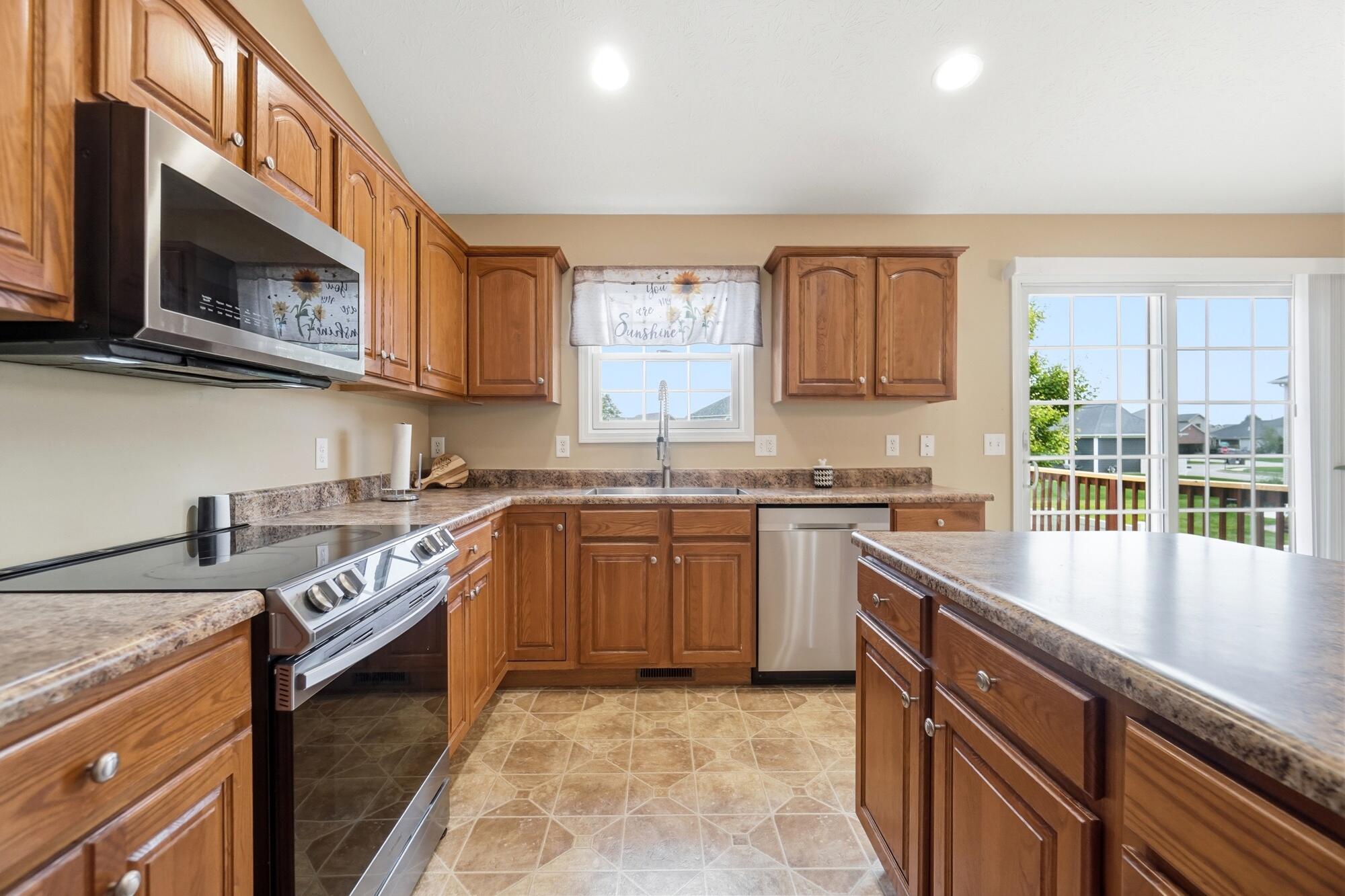 1089 Parkview, Troy, Ohio 45373