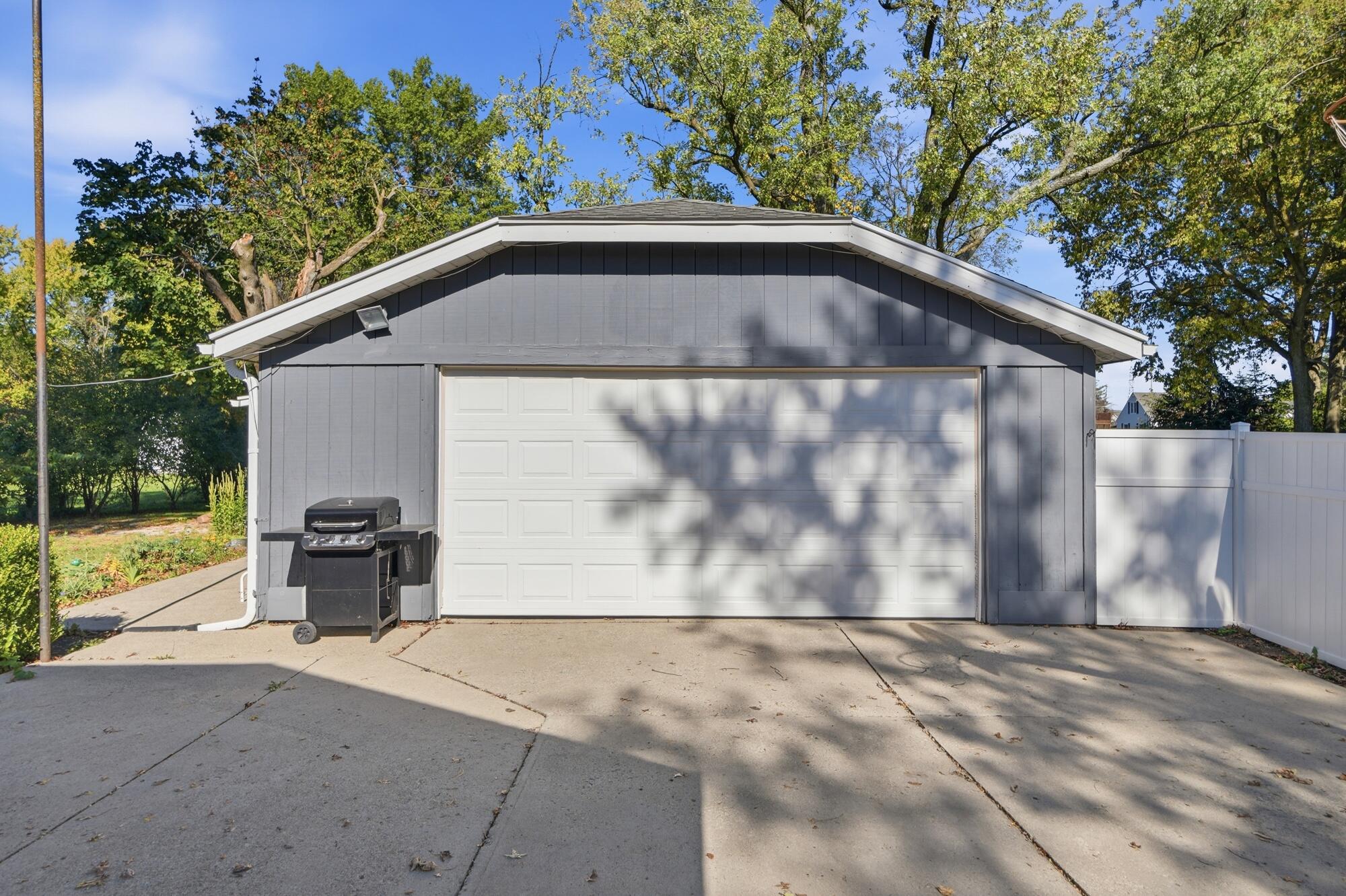 2254 Western Ohio, Lima, Ohio 45805