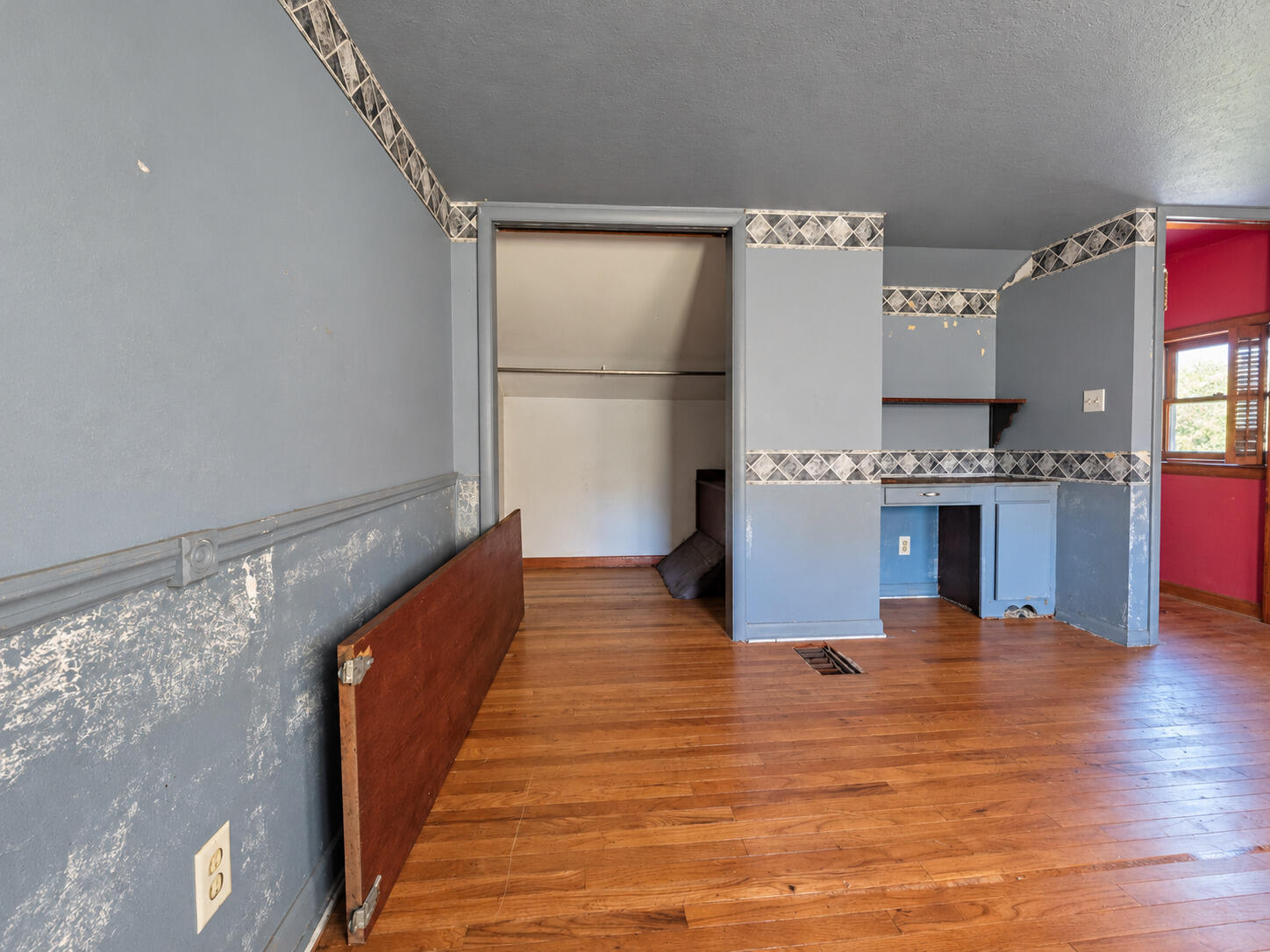 418 Bellevue, Springfield, Ohio 45503