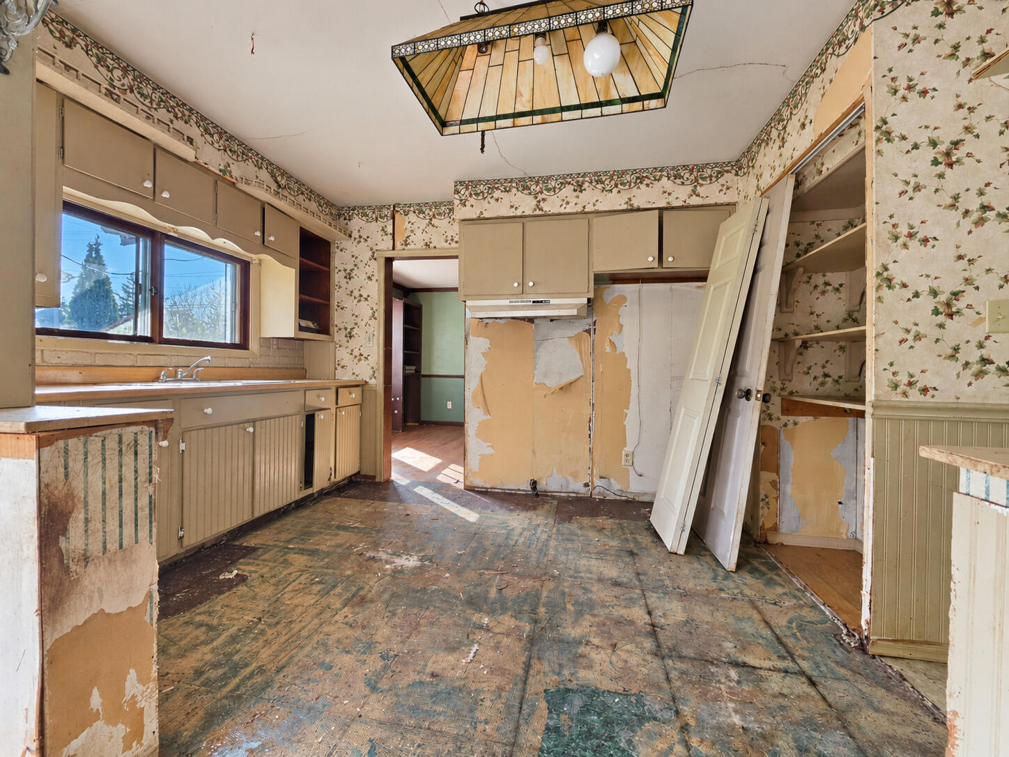 418 Bellevue, Springfield, Ohio 45503