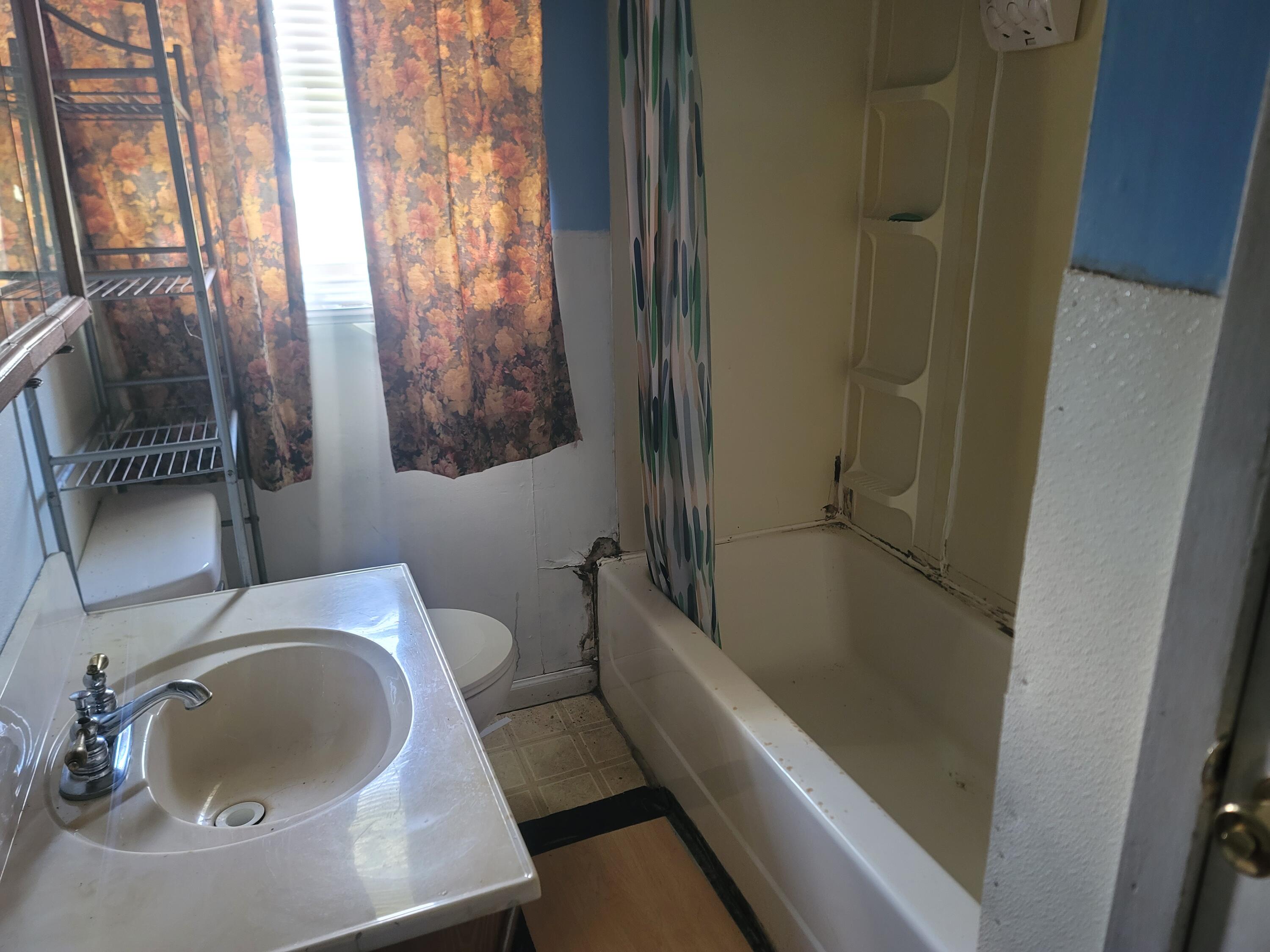 115 Lakeview, Celina, Ohio 45822