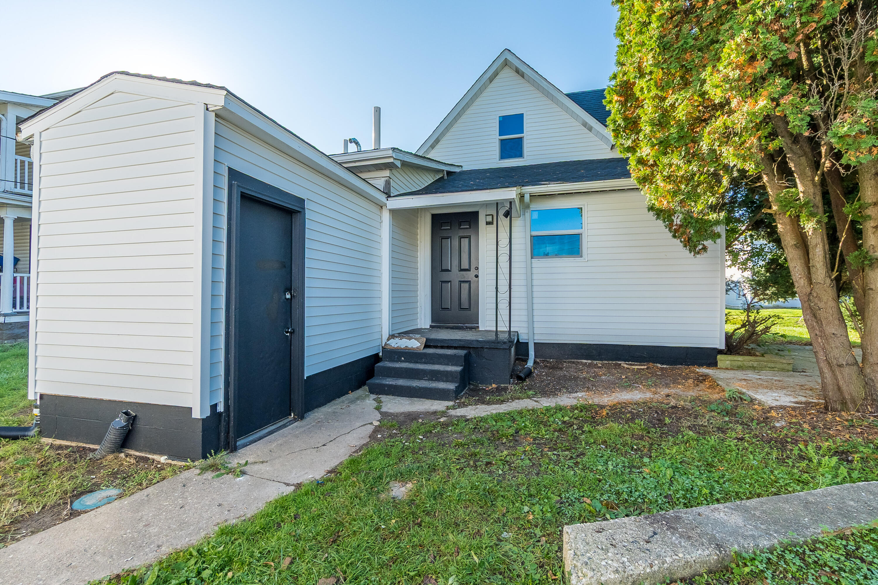 216 Pike, Sidney, Ohio 45365