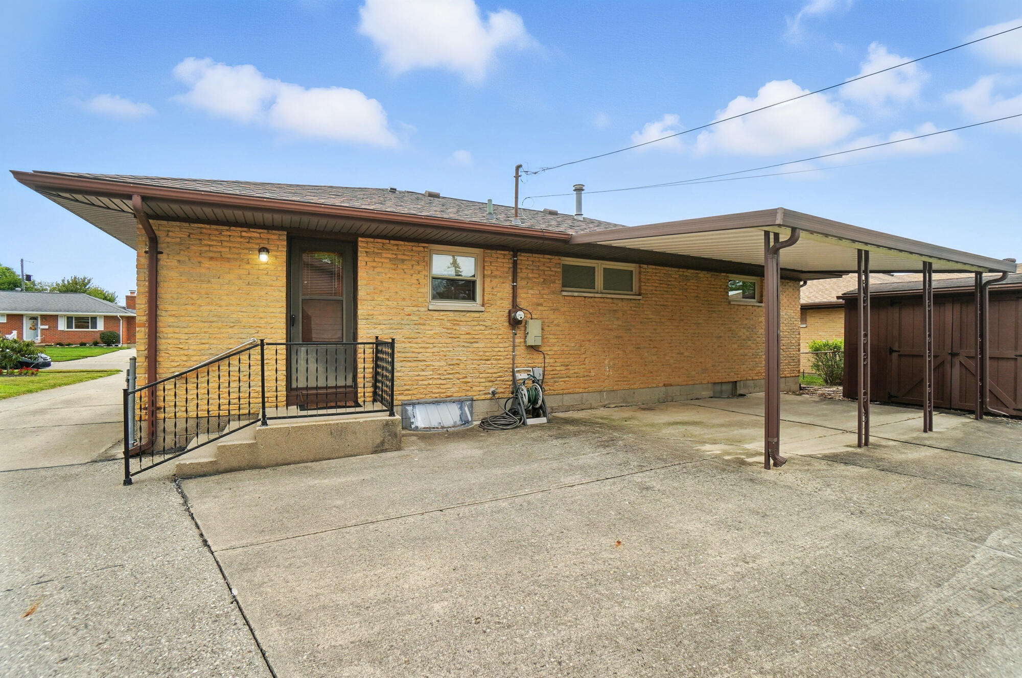 4315 Carona, Springfield, Ohio 45503