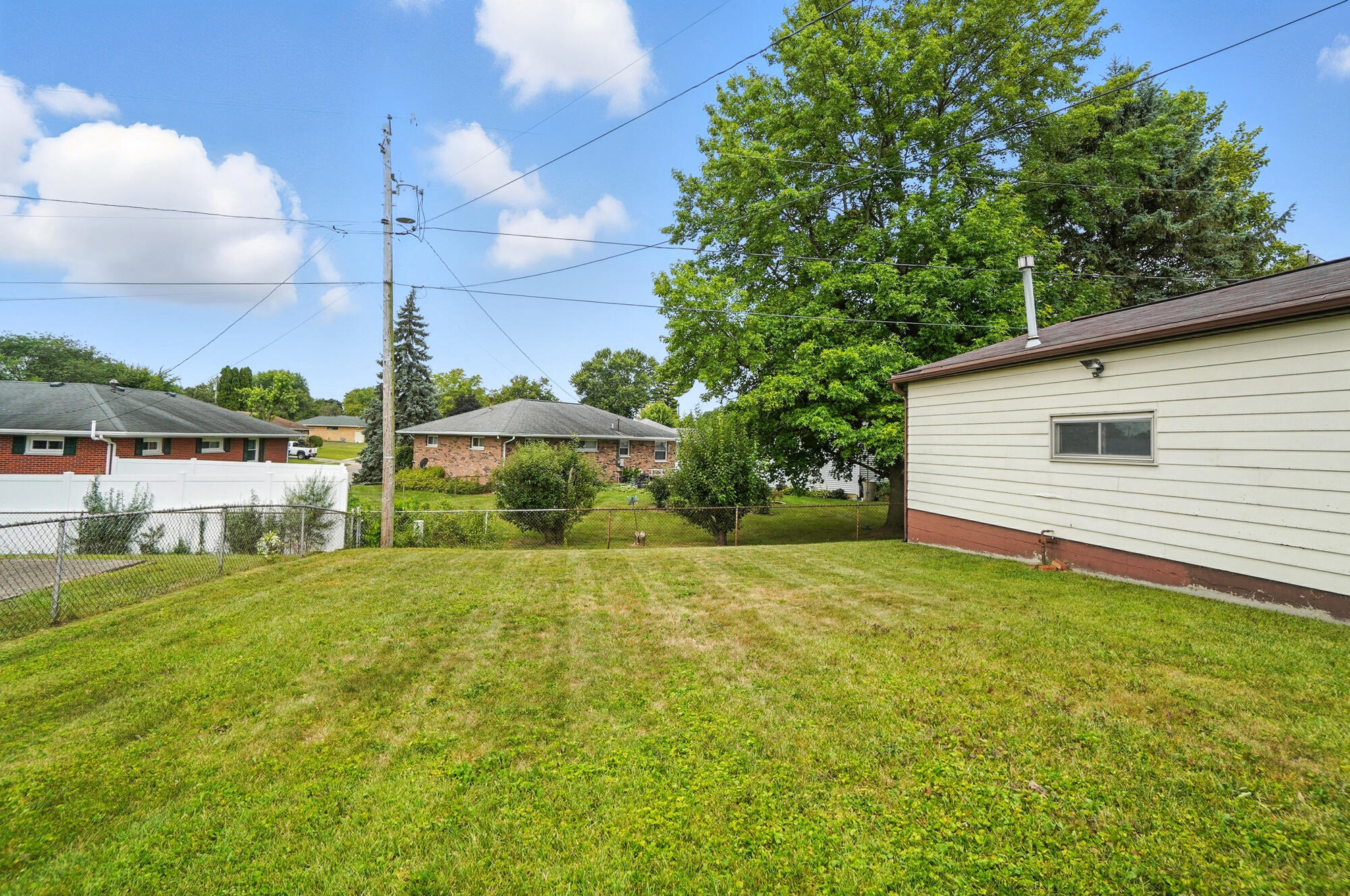 4315 Carona, Springfield, Ohio 45503