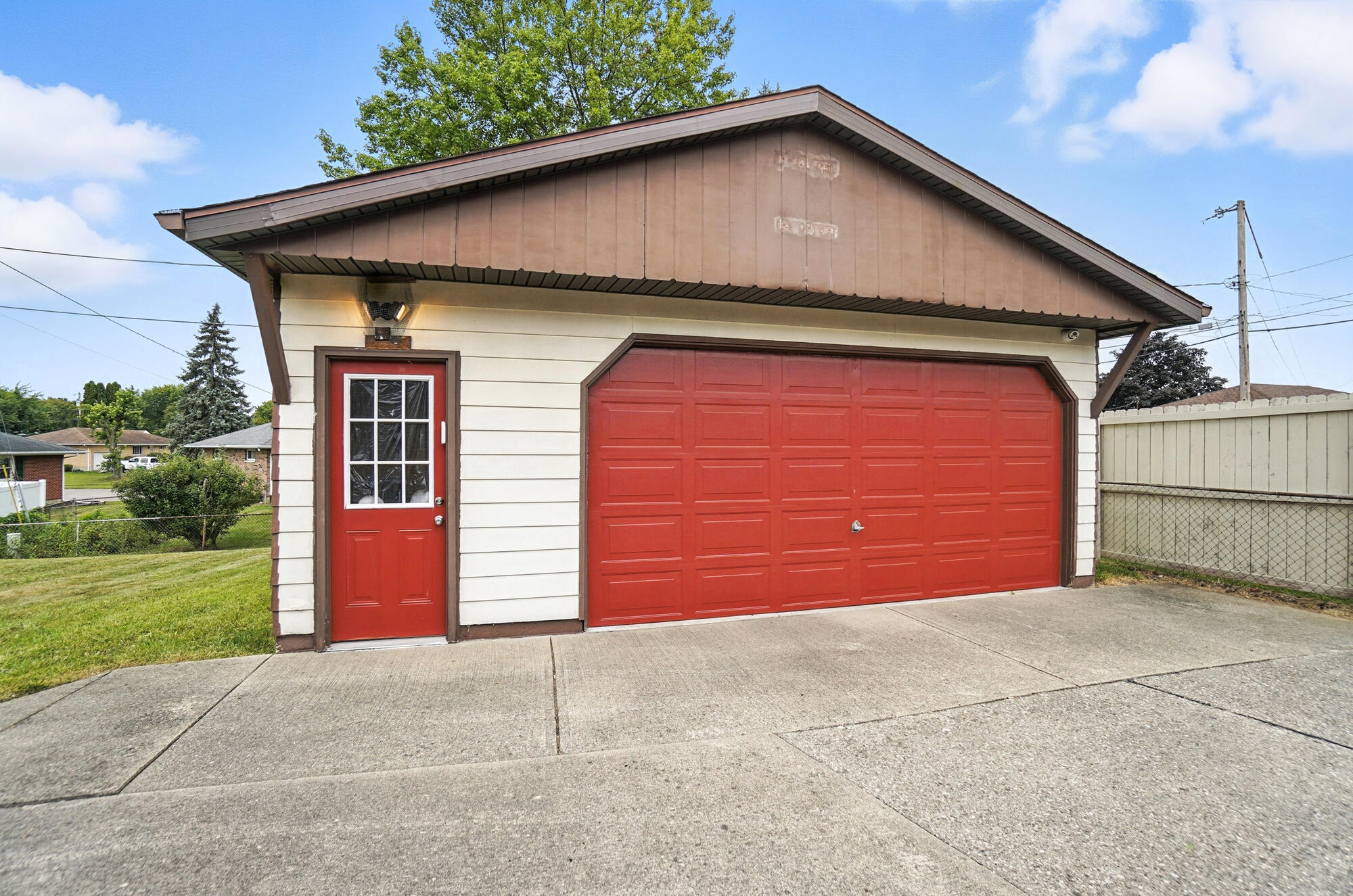 4315 Carona, Springfield, Ohio 45503