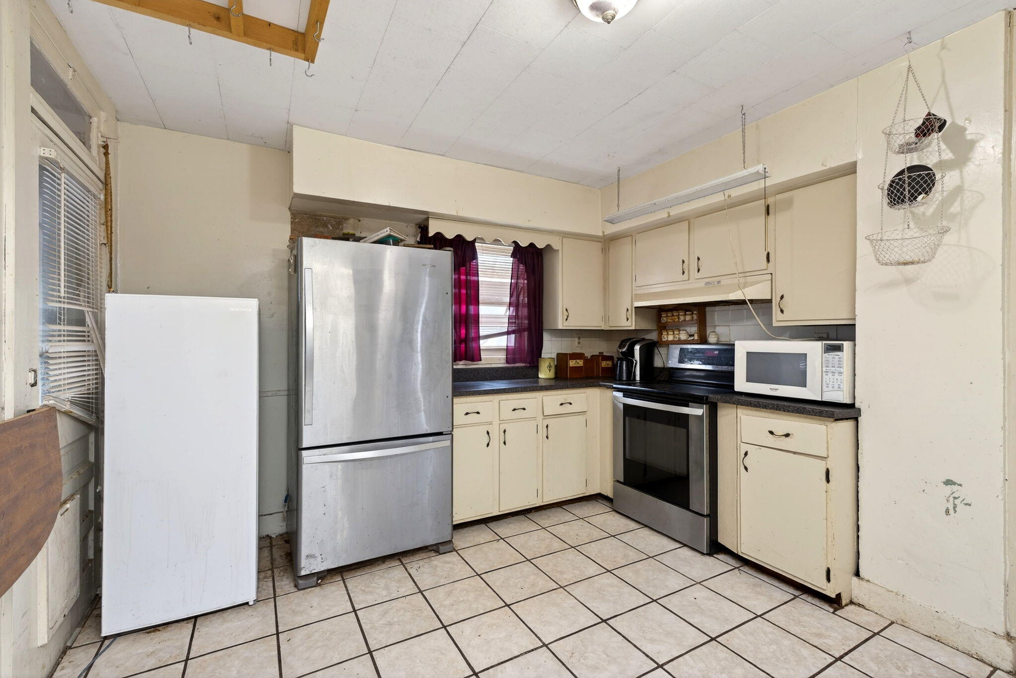 1682 Edwards, Springfield, Ohio 45503