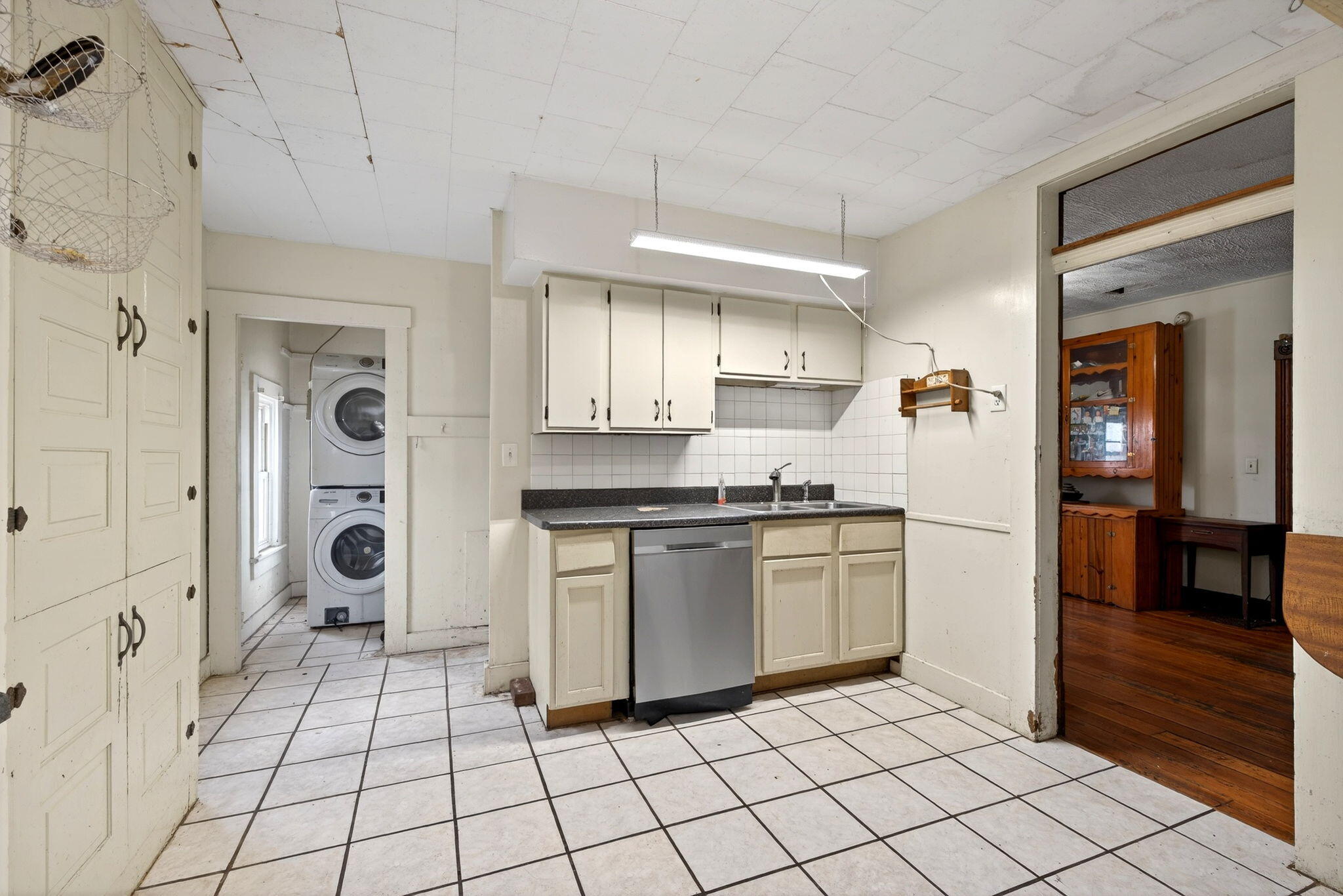 1682 Edwards, Springfield, Ohio 45503