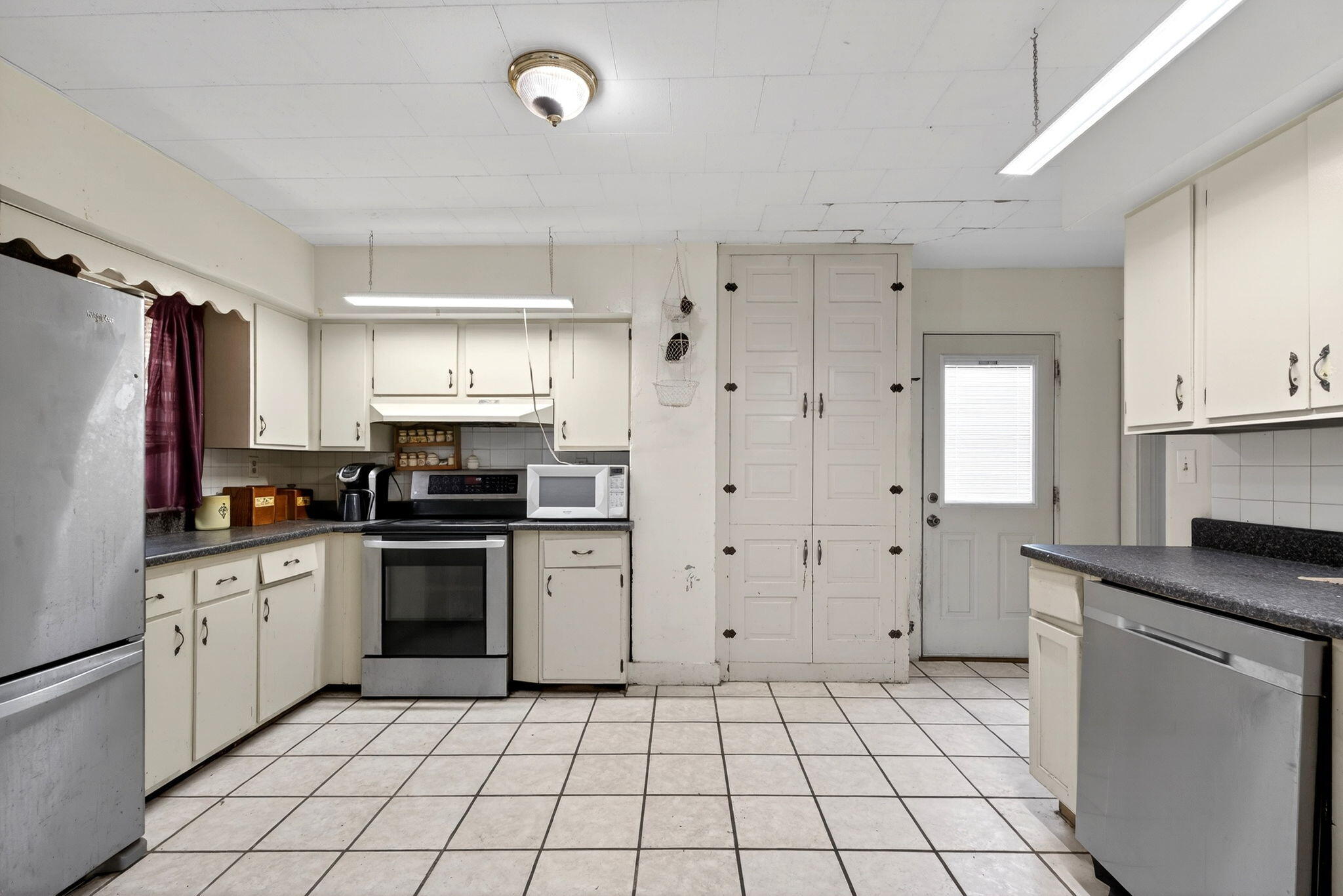 1682 Edwards, Springfield, Ohio 45503