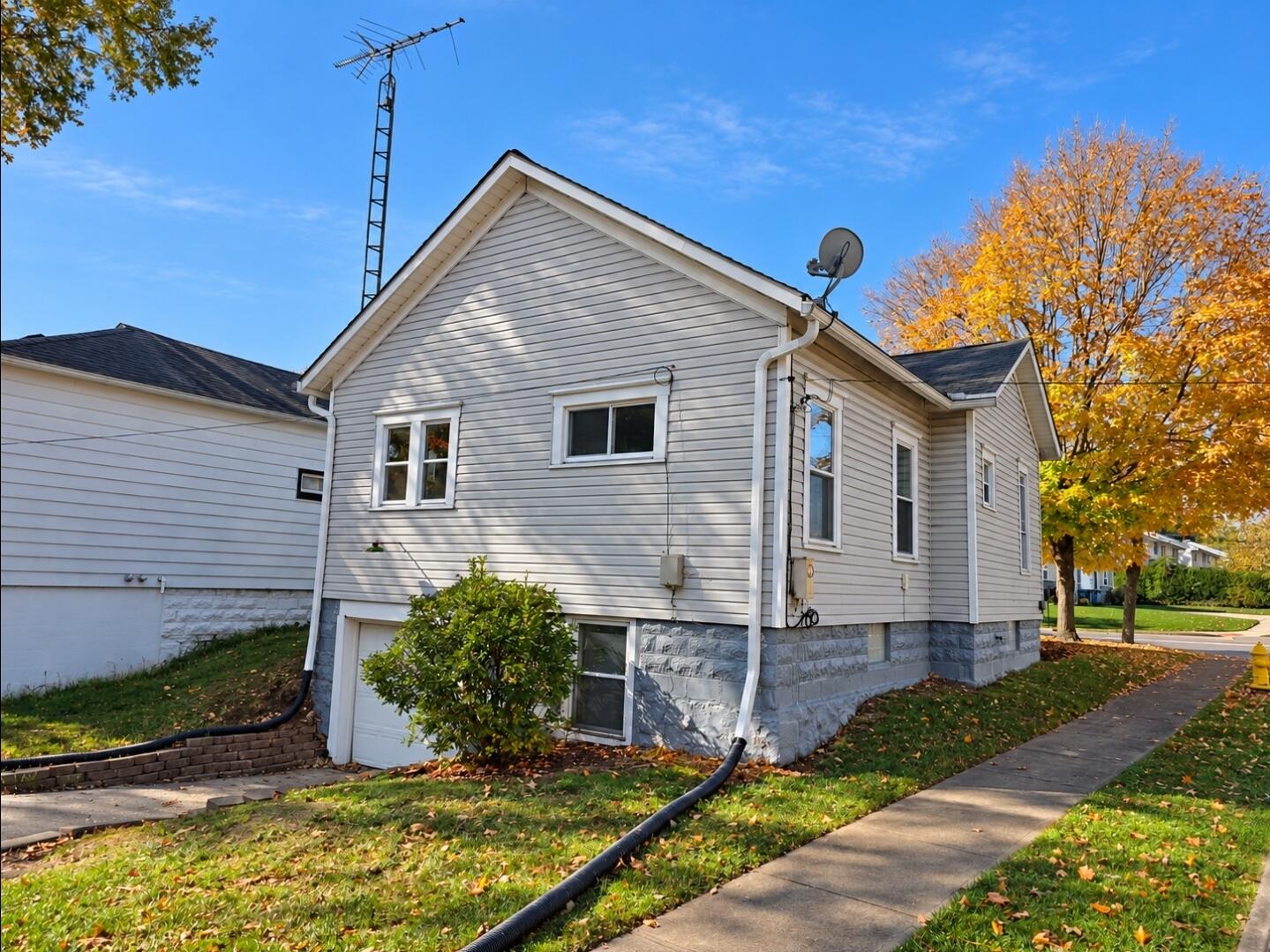22 Hyatt, Tipp City, Ohio 45371