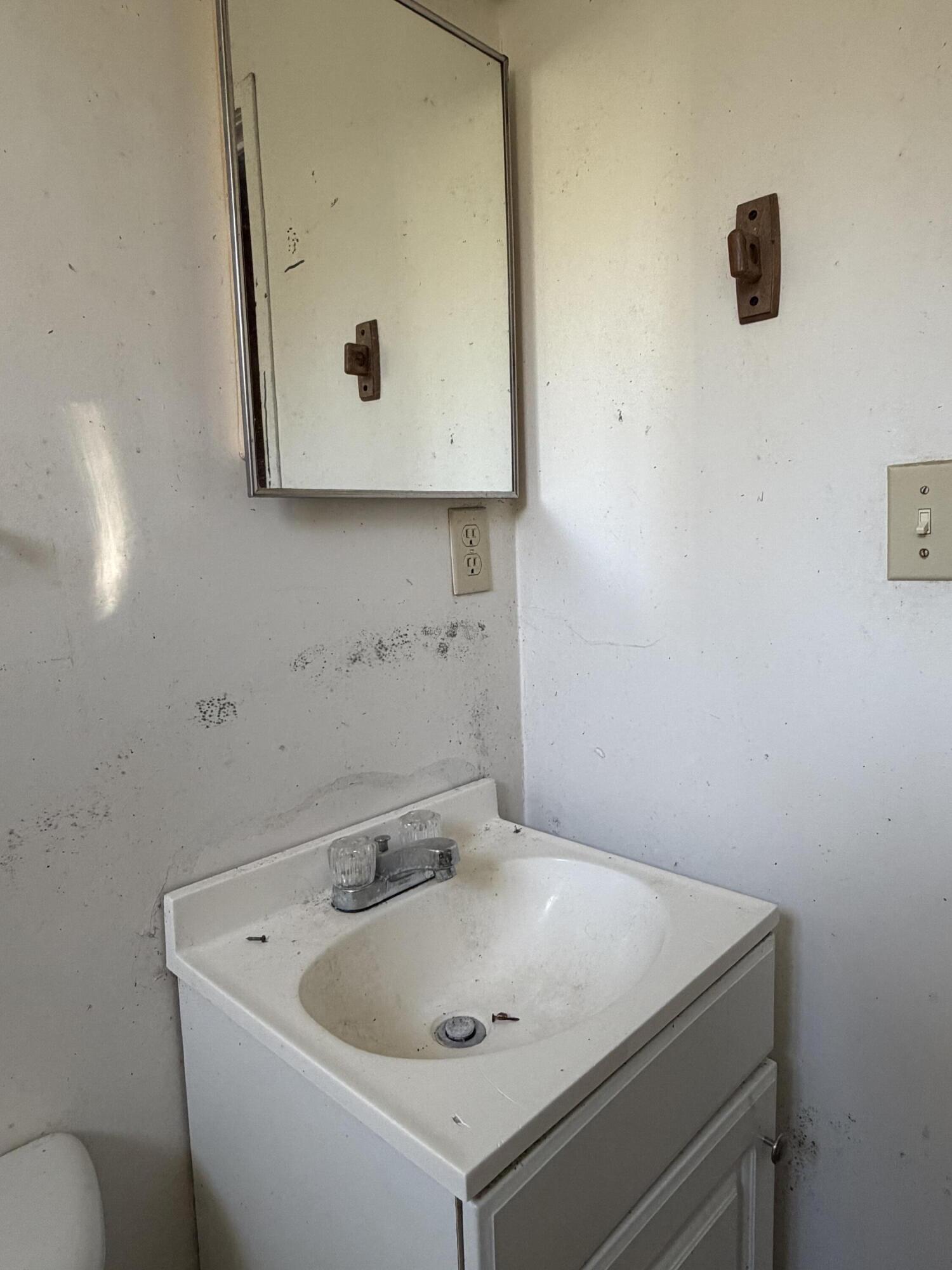 825 Mansfield, Springfield, Ohio 45505