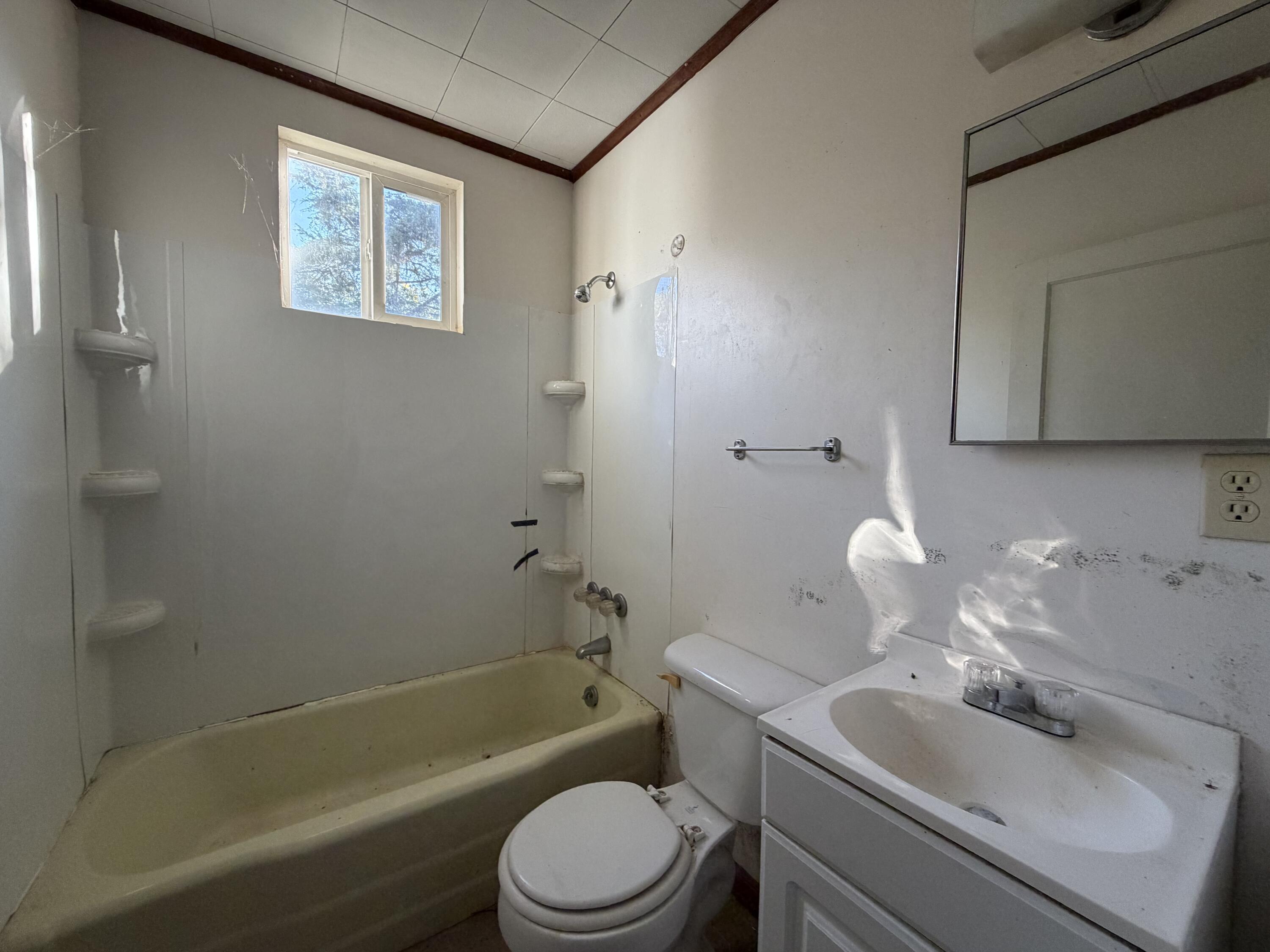 825 Mansfield, Springfield, Ohio 45505