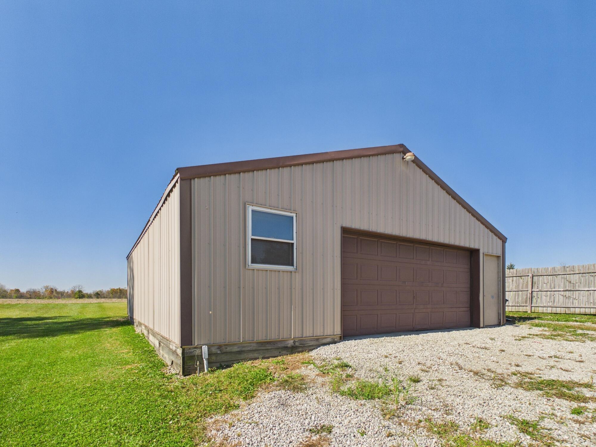 6644 Smith, Bradford, Ohio 45308