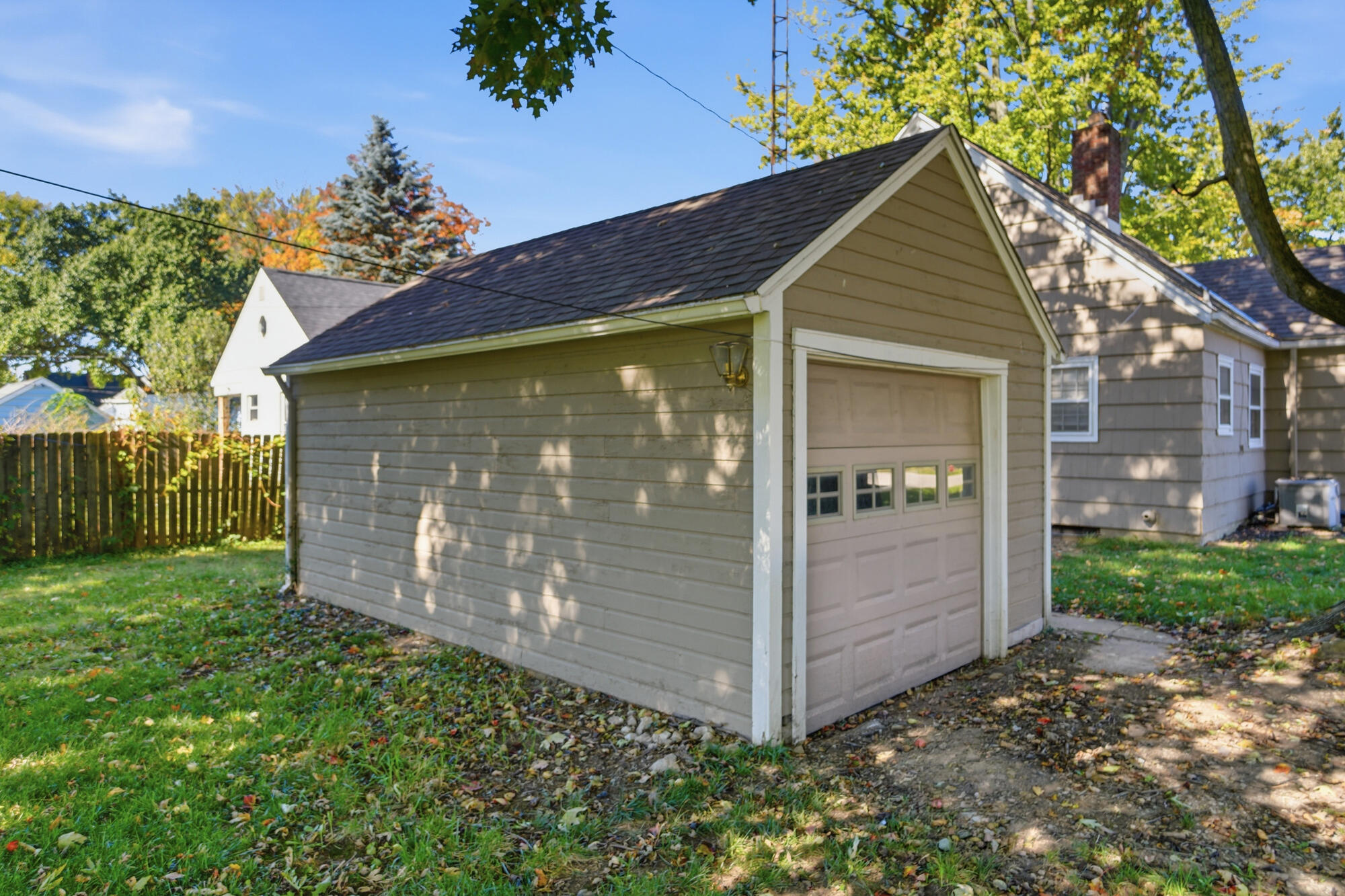 303 Doering, Sidney, Ohio 45365