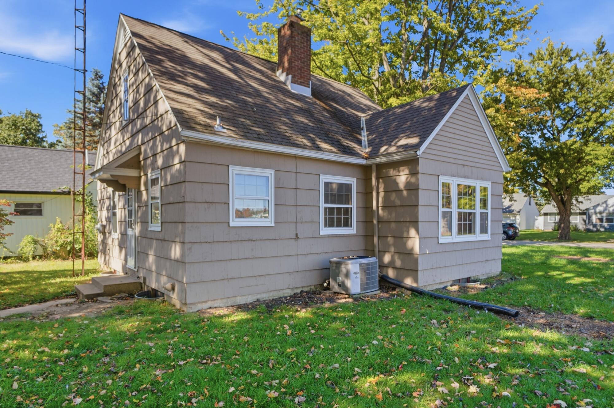 303 Doering, Sidney, Ohio 45365