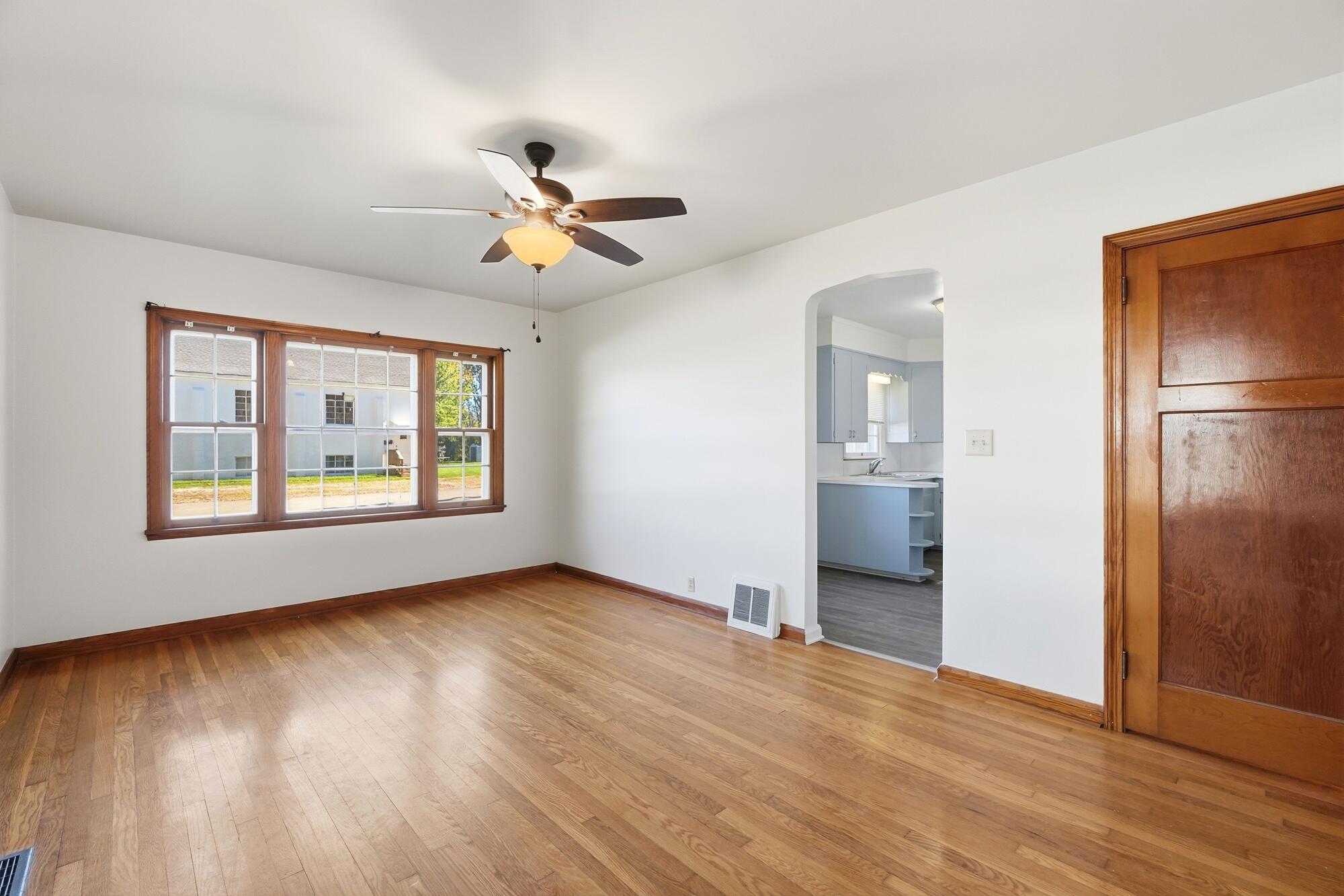 303 Doering, Sidney, Ohio 45365