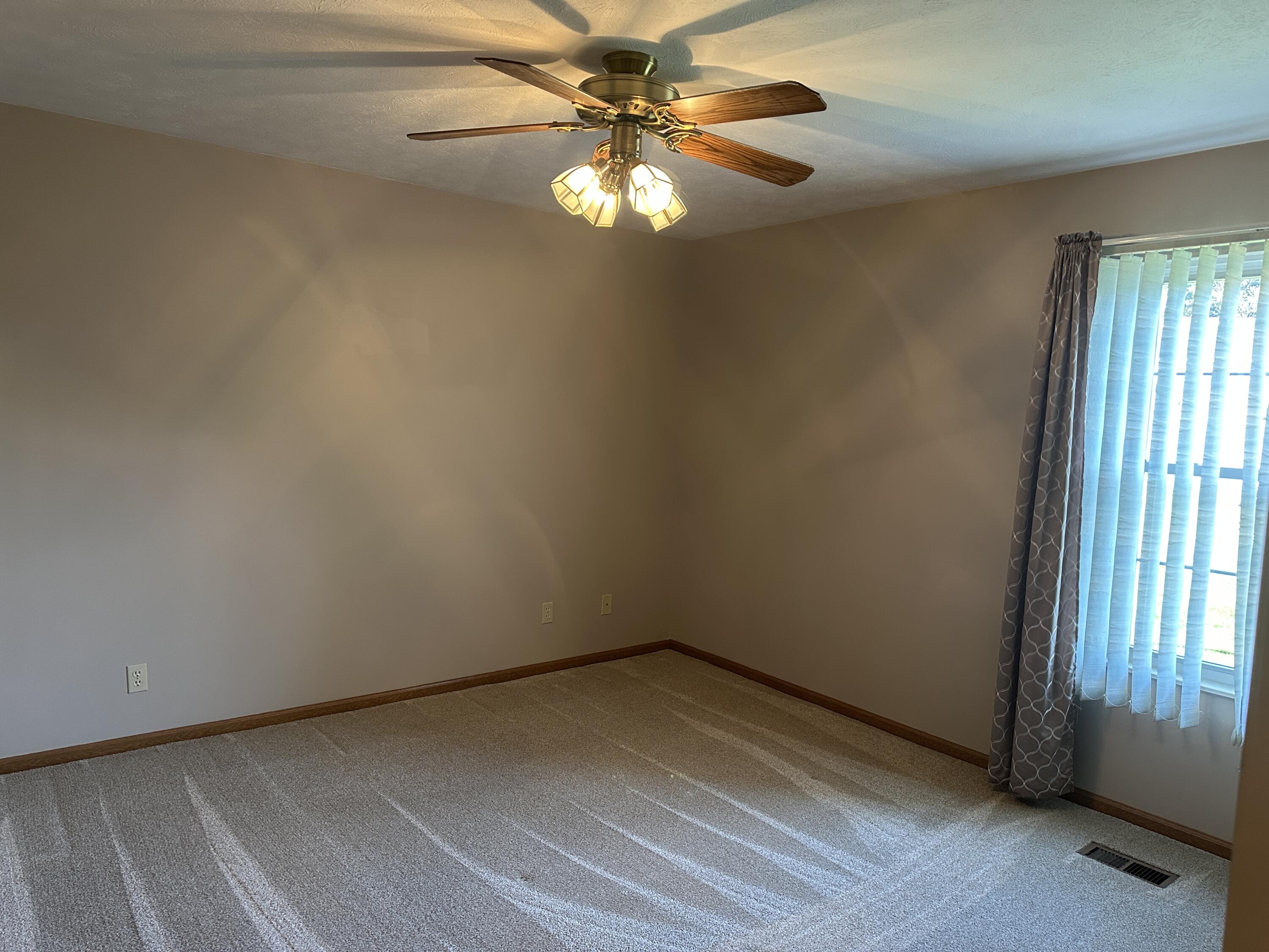 3215 Snow Owl, Springfield, Ohio 45503