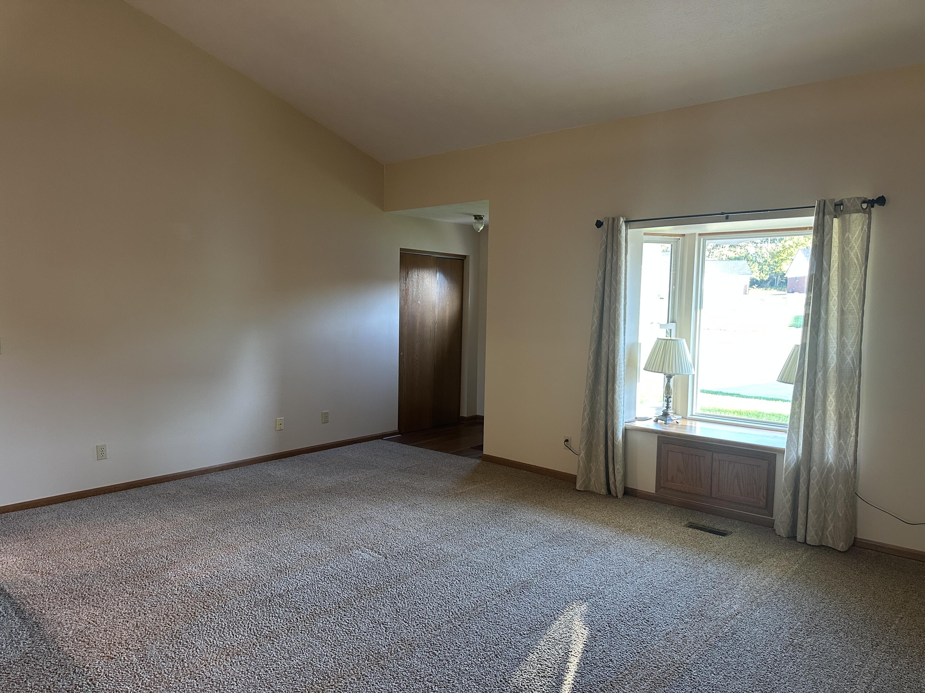 3215 Snow Owl, Springfield, Ohio 45503