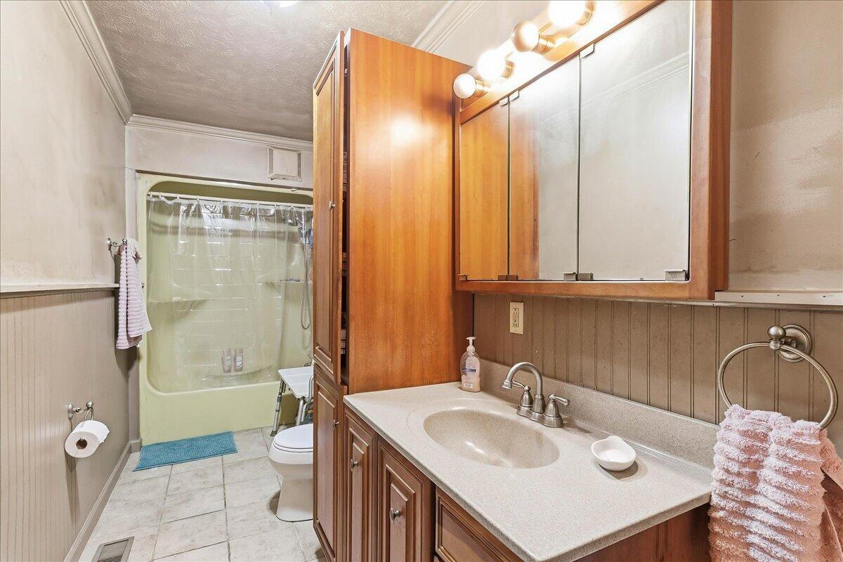 2908 Lippincott, Urbana, Ohio 43078