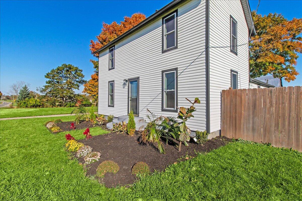 7588 Stringtown, Mechanicsburg, Ohio 43044