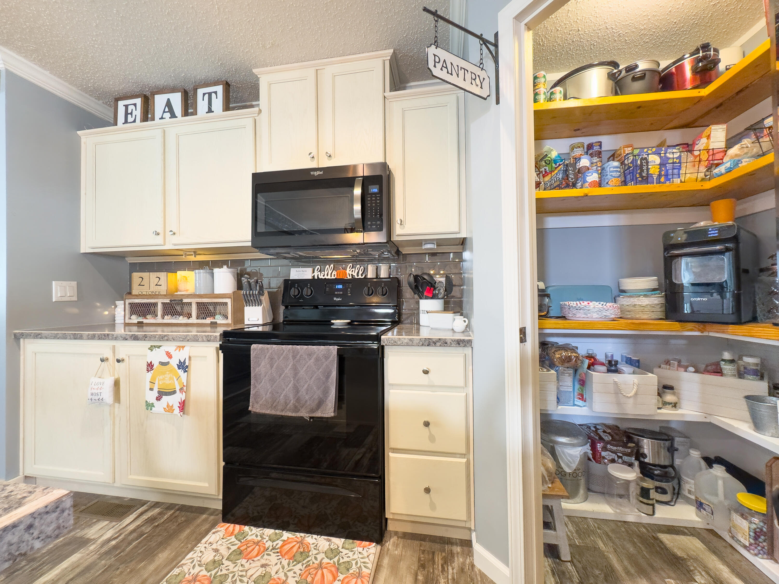 11359 Oak, Lakeview, Ohio 43331