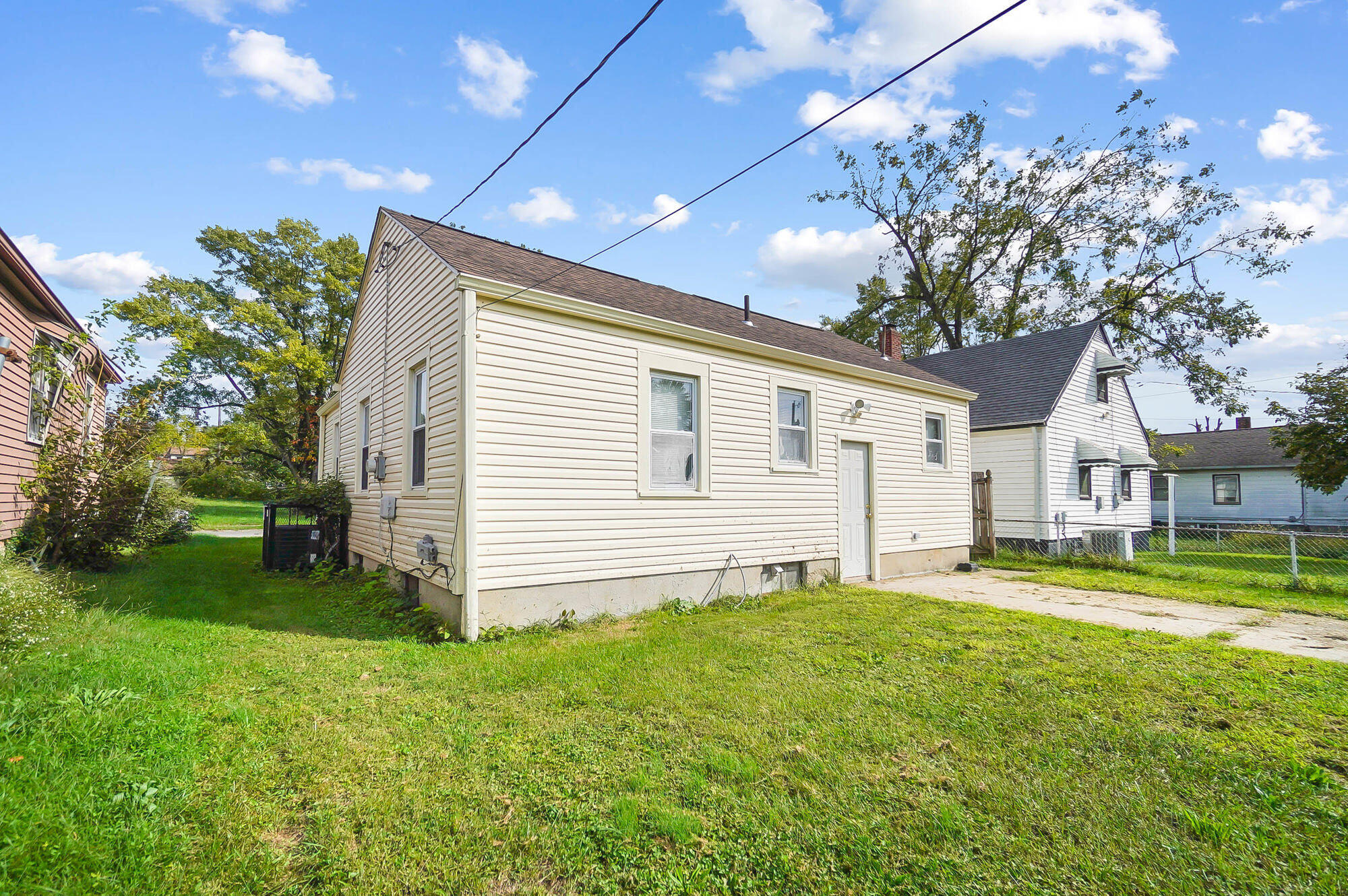 865 Clarkson, Dayton, Ohio 45402