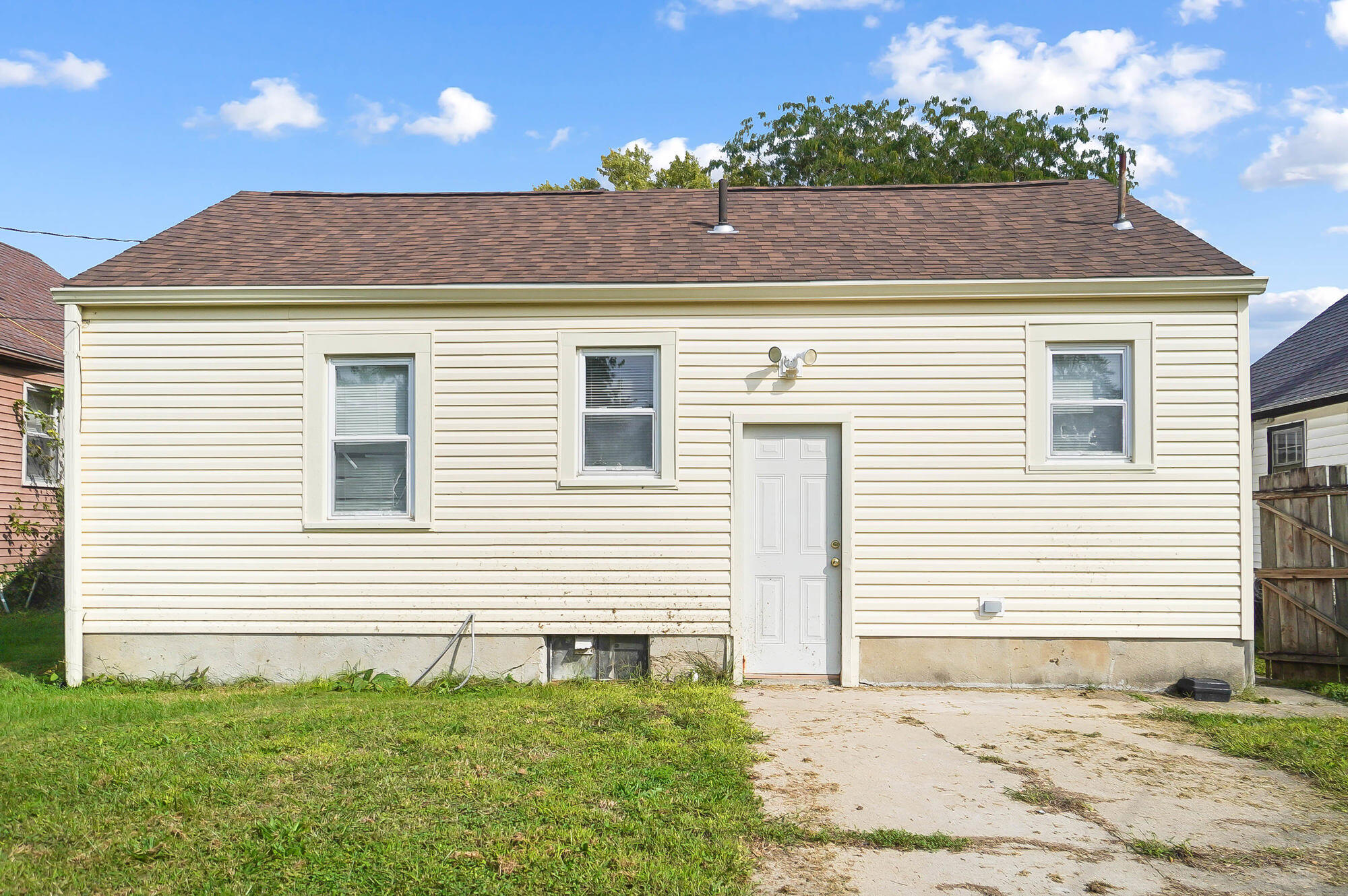865 Clarkson, Dayton, Ohio 45402