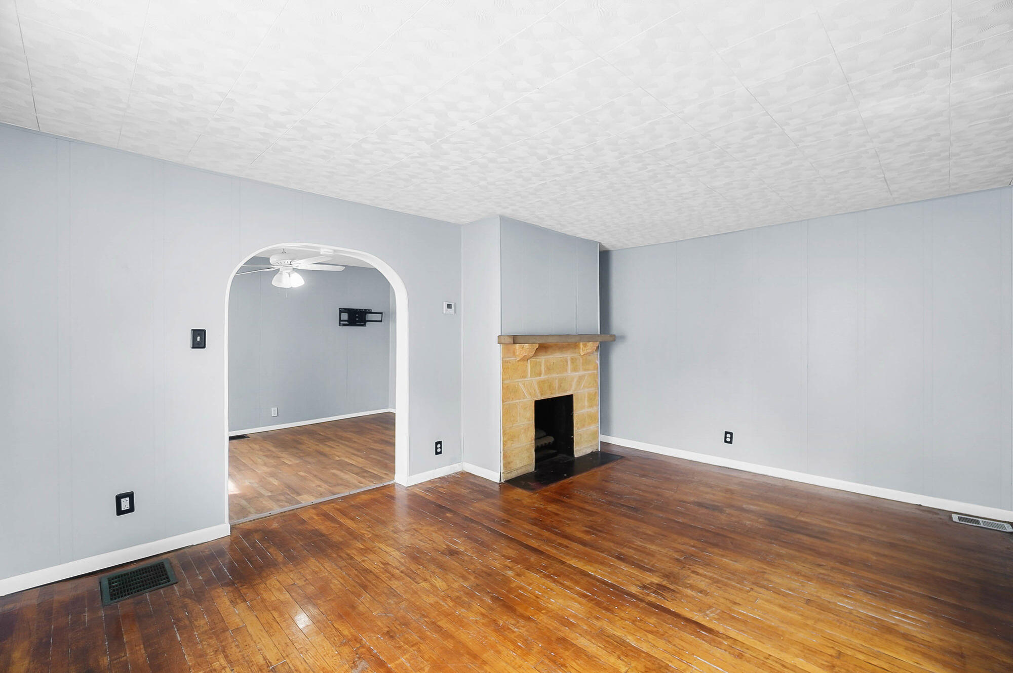 865 Clarkson, Dayton, Ohio 45402