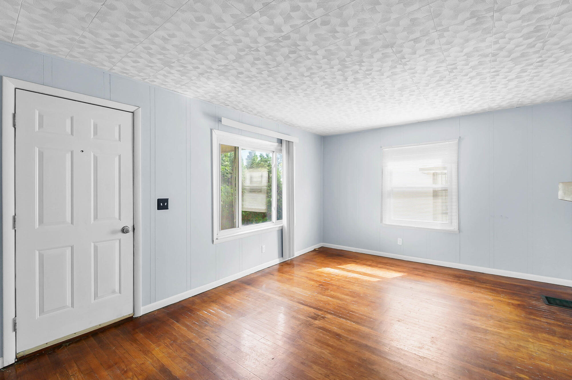 865 Clarkson, Dayton, Ohio 45402