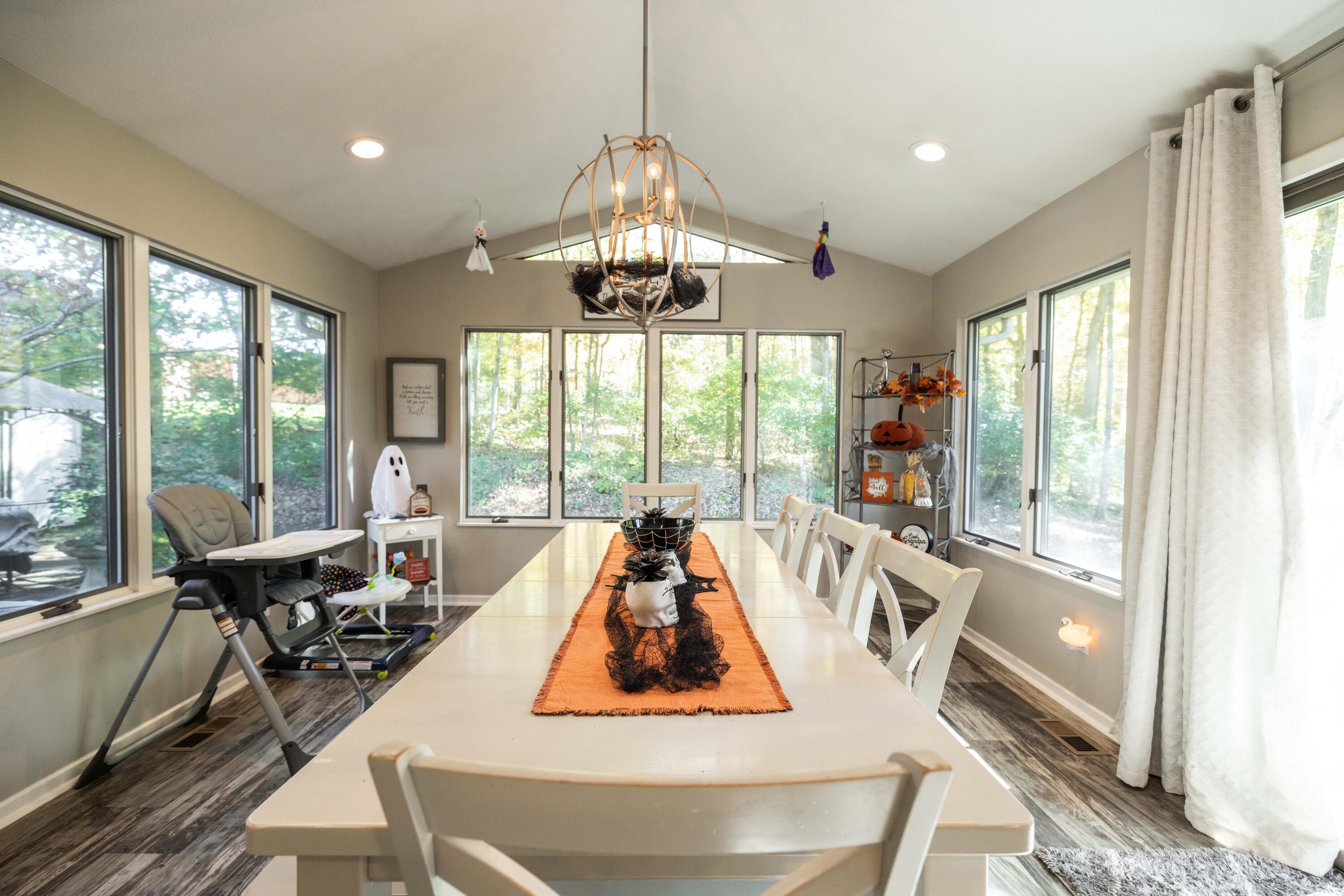 101 Roscommon, Springfield, Ohio 45503