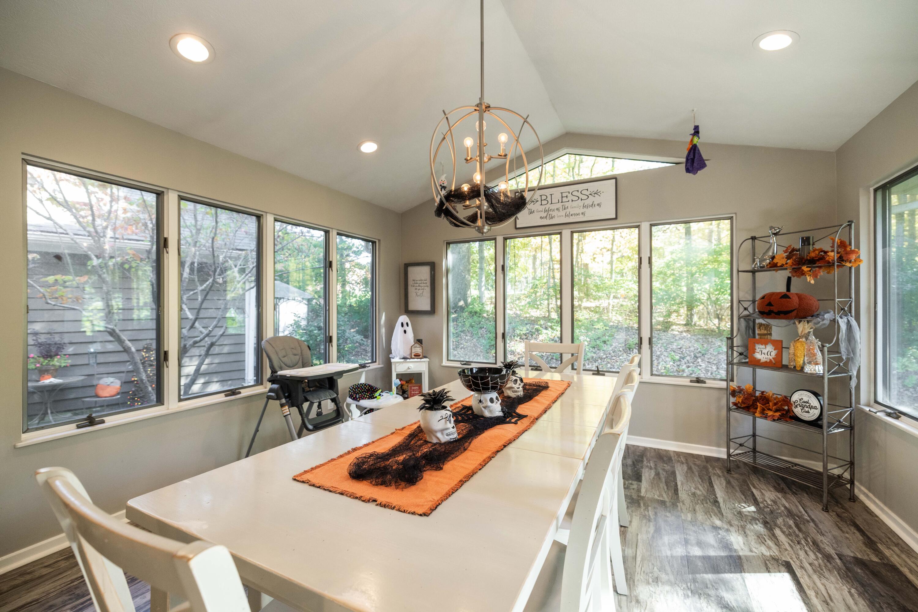 101 Roscommon, Springfield, Ohio 45503