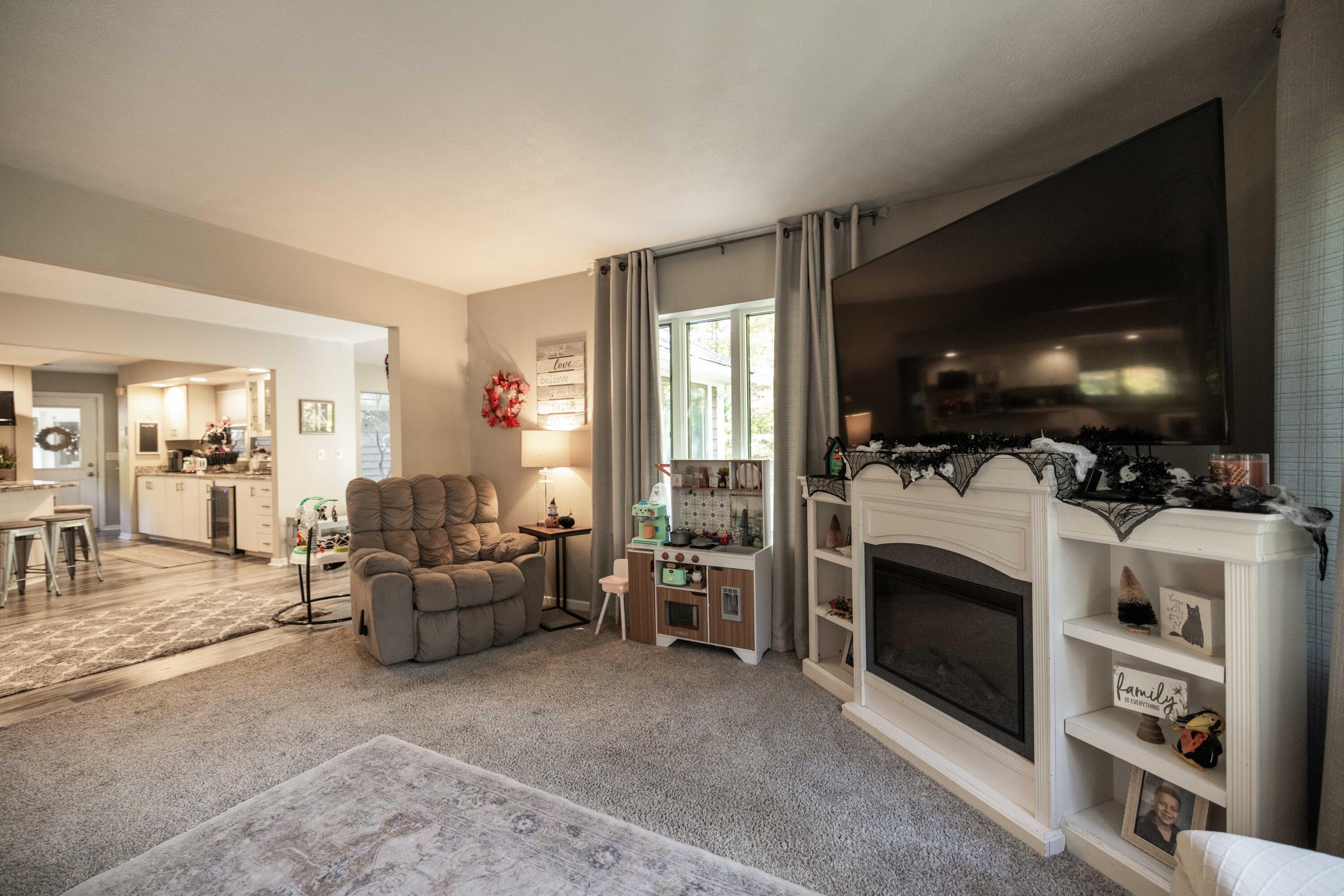 101 Roscommon, Springfield, Ohio 45503