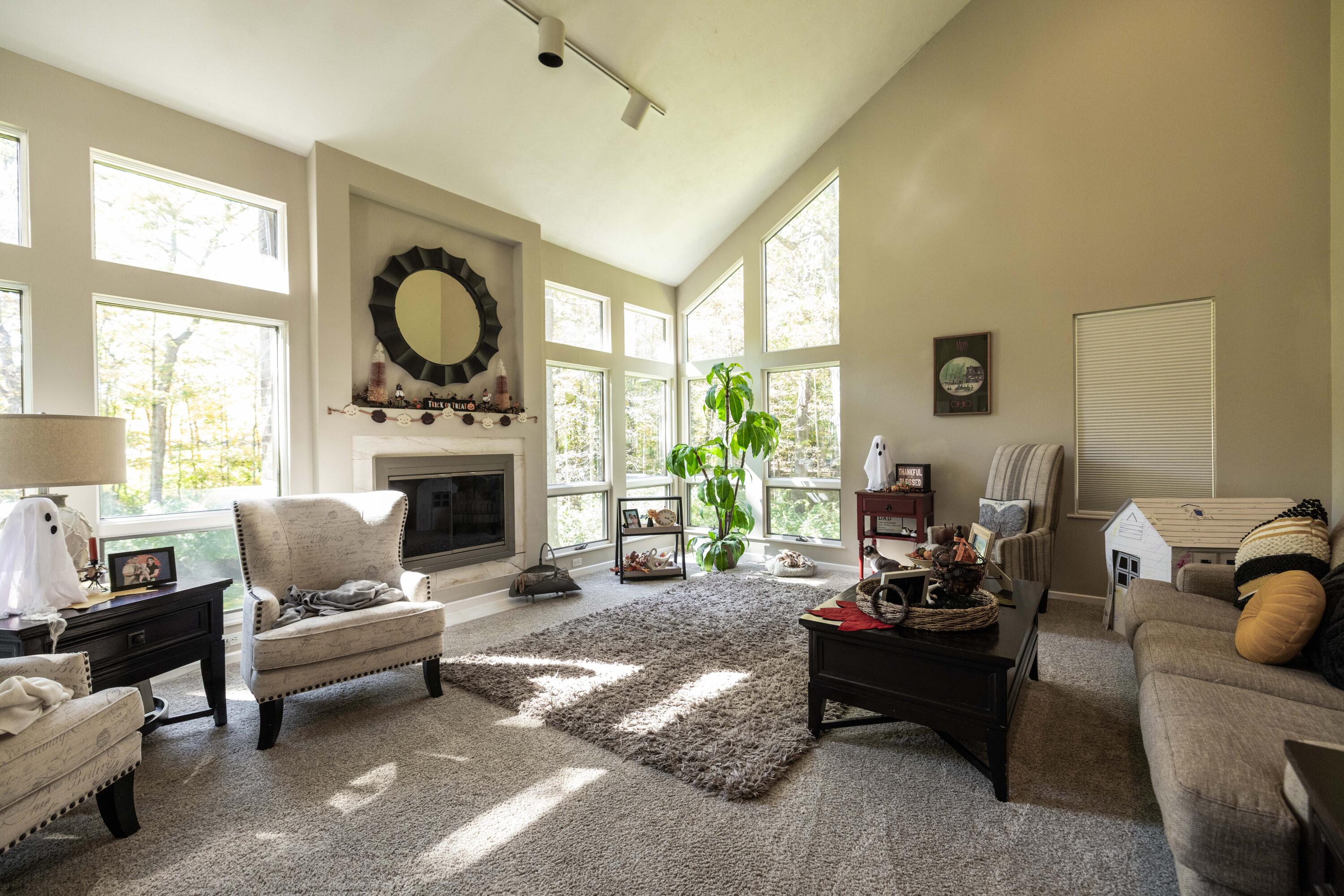 101 Roscommon, Springfield, Ohio 45503