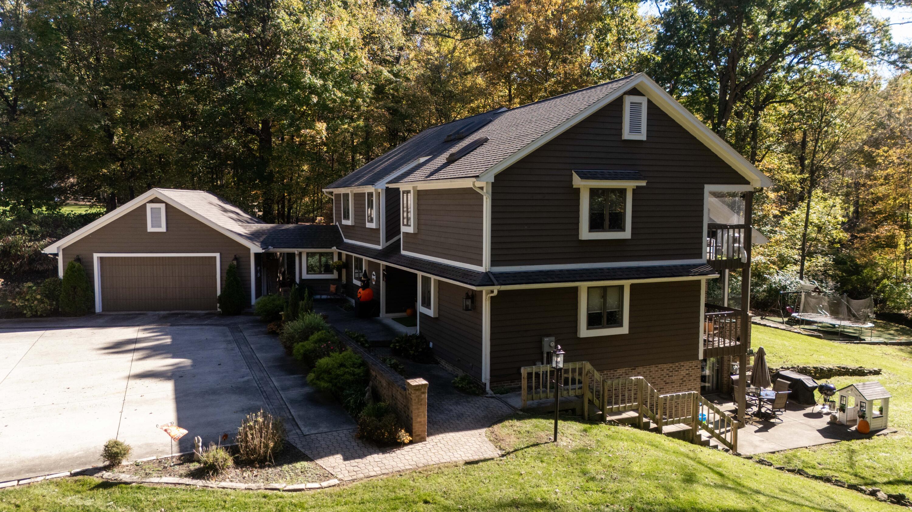 101 Roscommon, Springfield, Ohio 45503