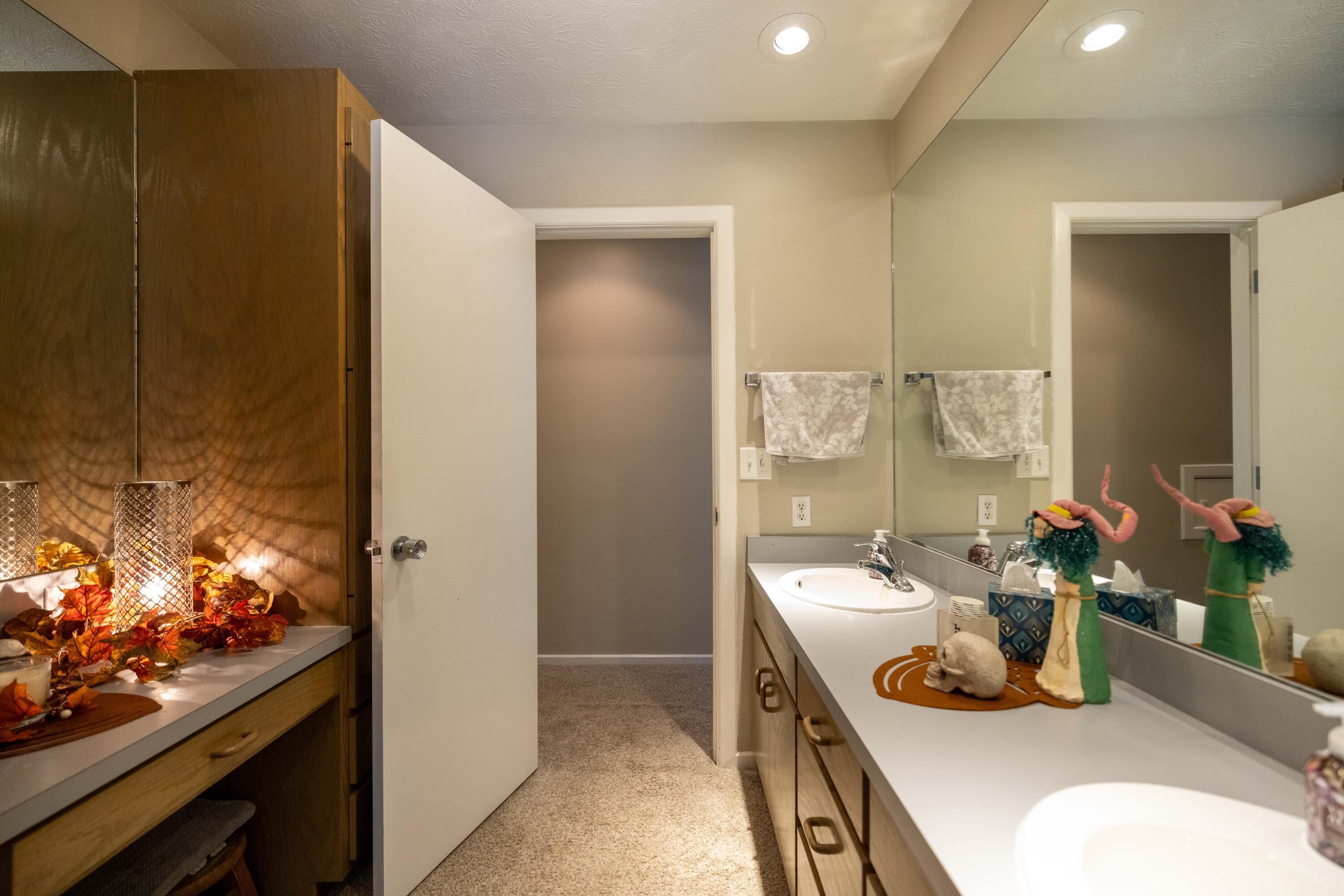 101 Roscommon, Springfield, Ohio 45503