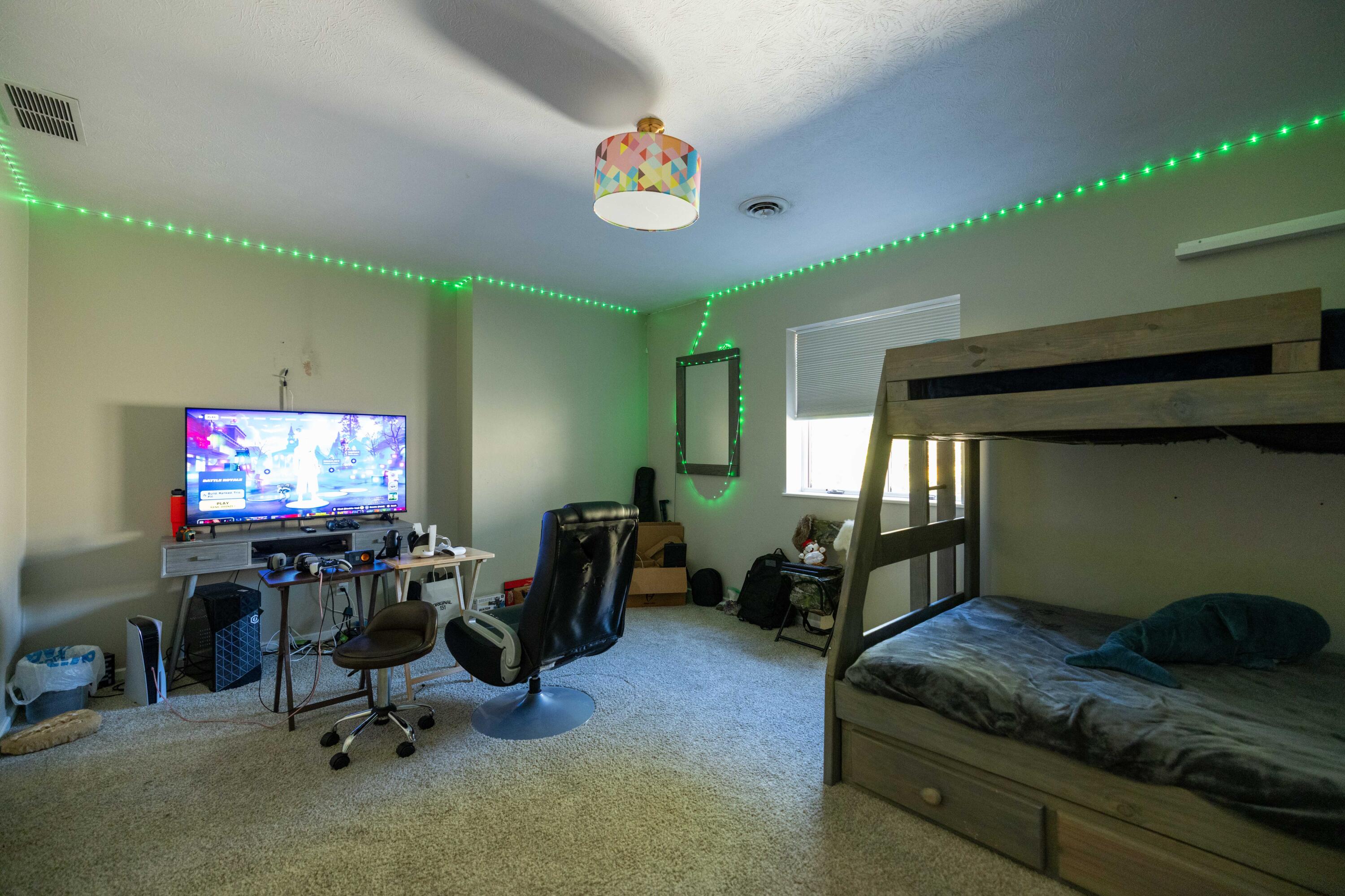 101 Roscommon, Springfield, Ohio 45503