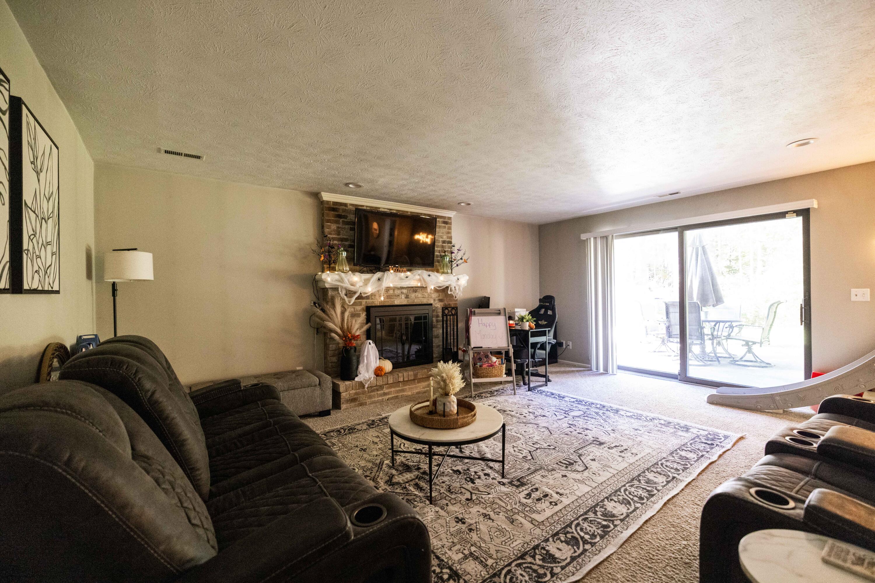 101 Roscommon, Springfield, Ohio 45503